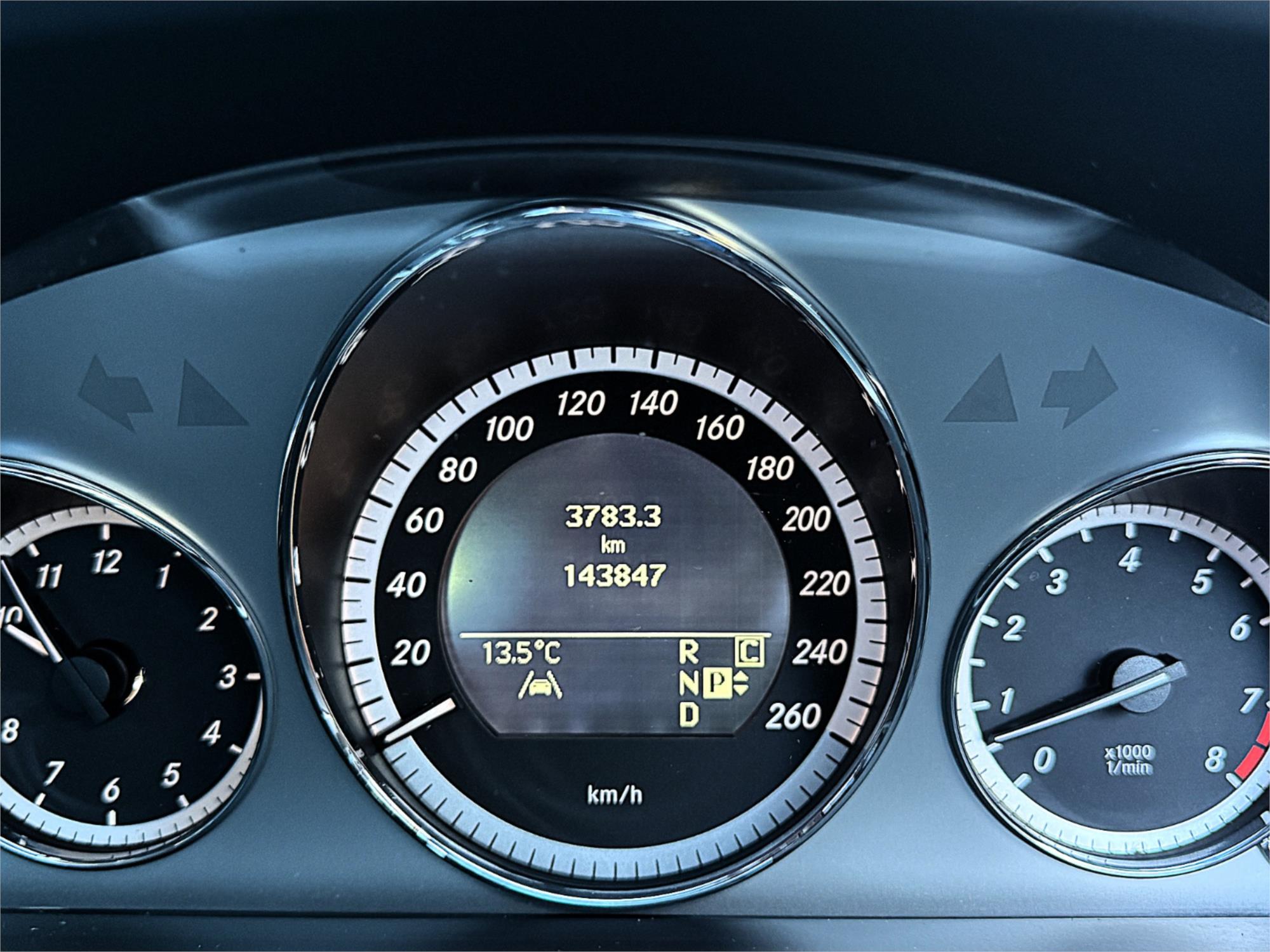2010 MERCEDES-BENZ E350 212 AVANTGARDE 7 SP AUTOMATIC G-TRONIC 4D SEDAN