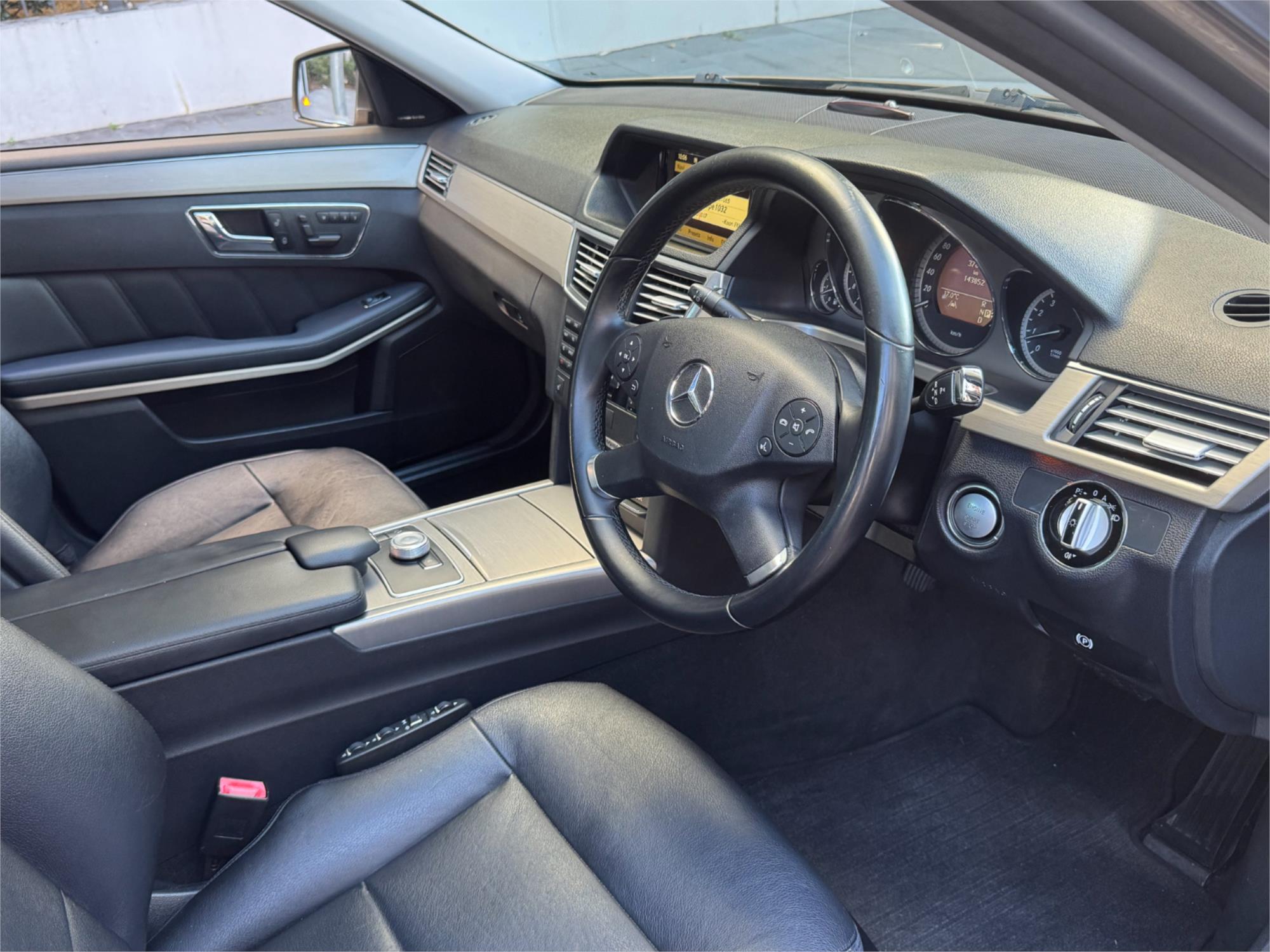 2010 MERCEDES-BENZ E350 212 AVANTGARDE 7 SP AUTOMATIC G-TRONIC 4D SEDAN