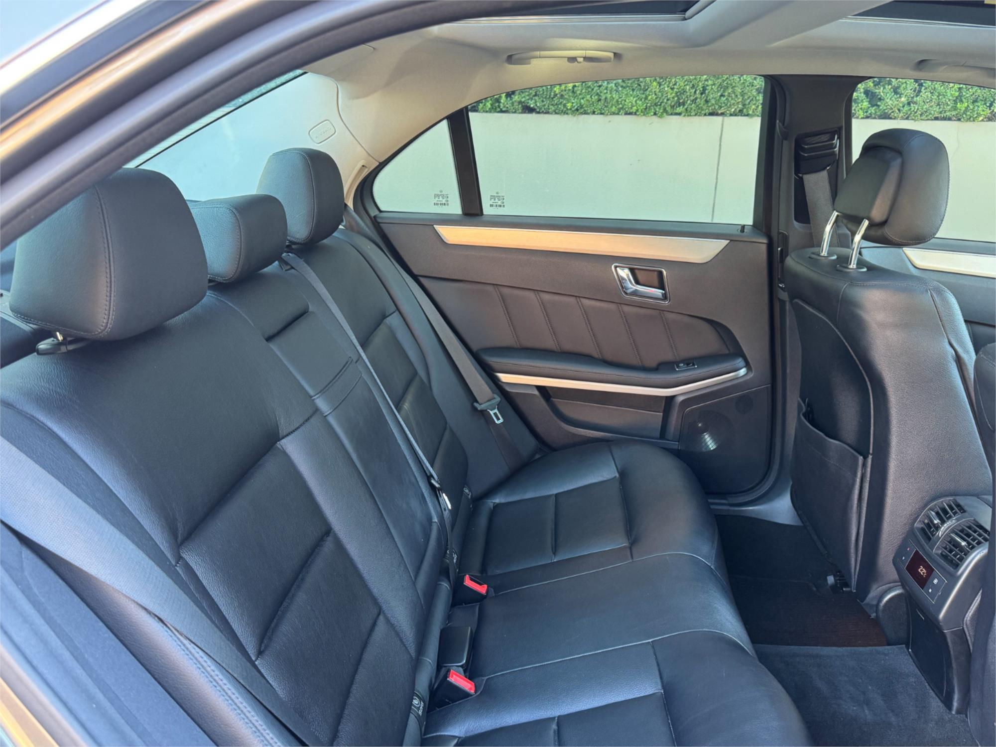 2010 MERCEDES-BENZ E350 212 AVANTGARDE 7 SP AUTOMATIC G-TRONIC 4D SEDAN