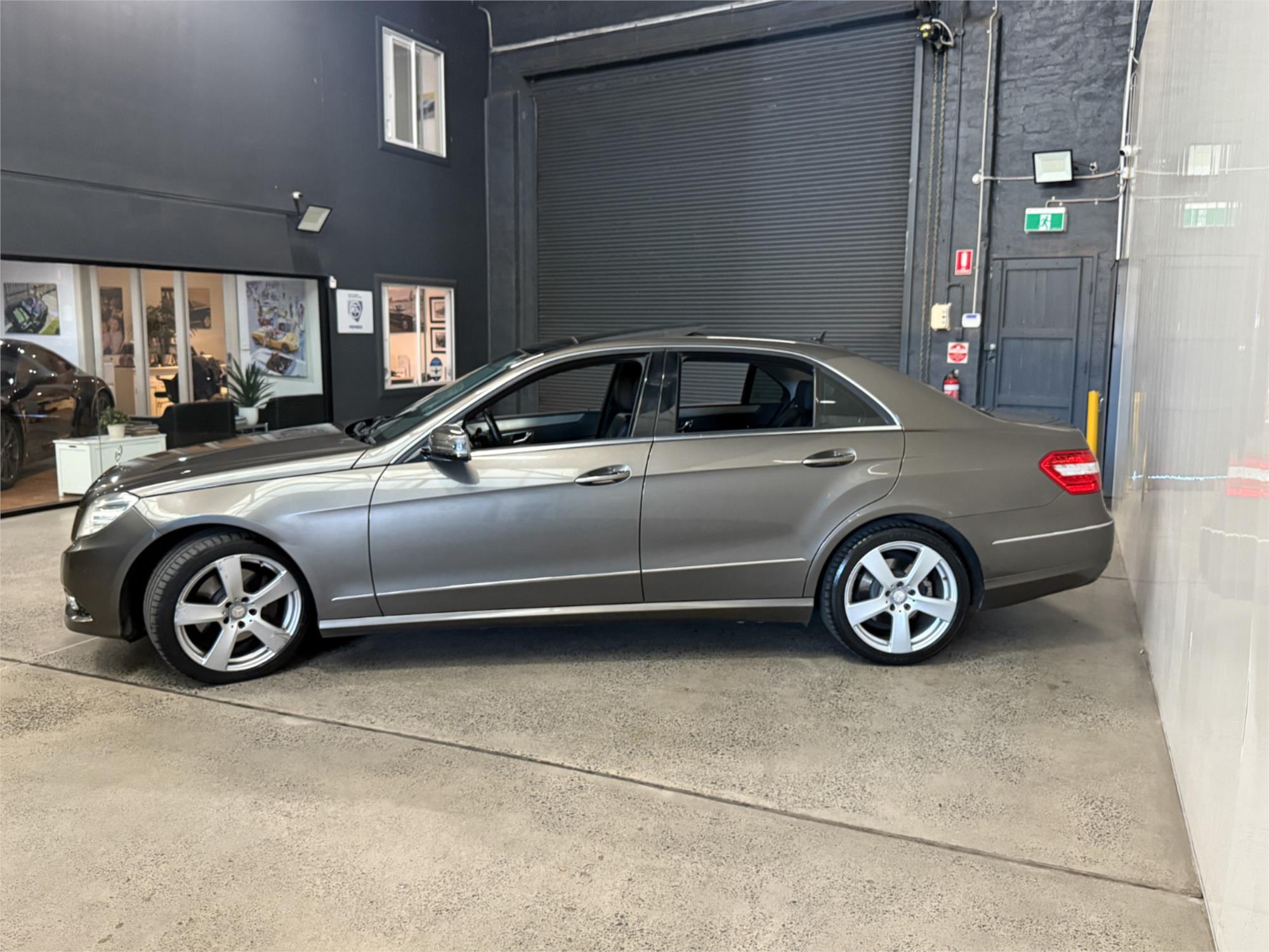 2010 MERCEDES-BENZ E350 212 AVANTGARDE 7 SP AUTOMATIC G-TRONIC 4D SEDAN