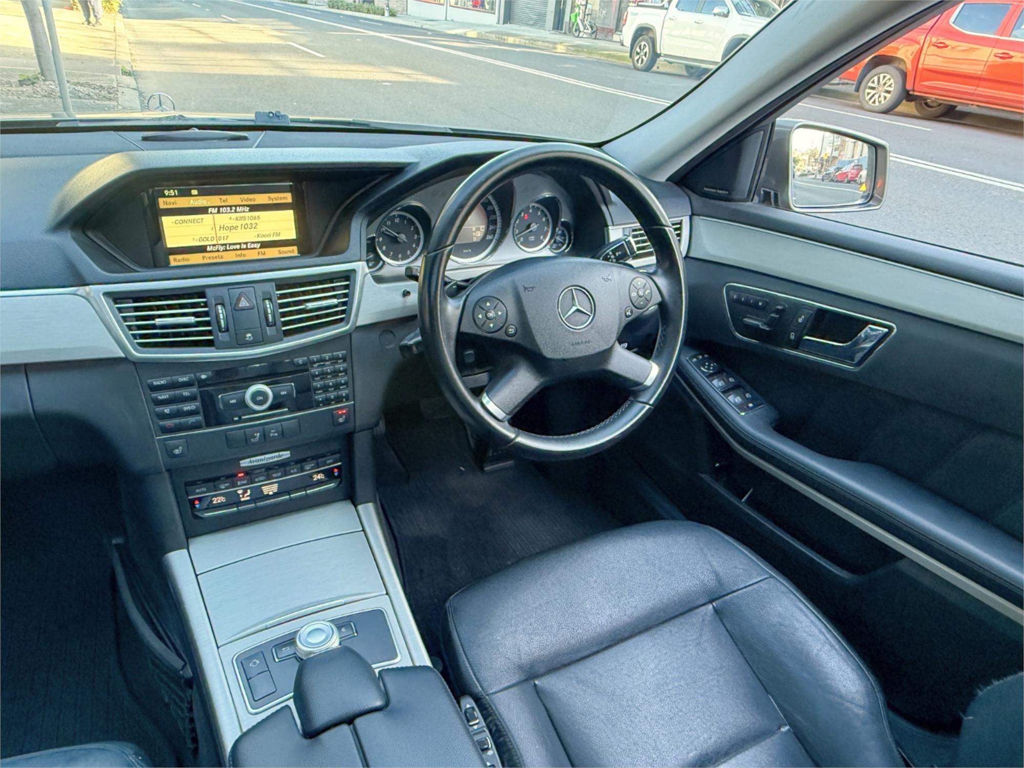 2010 MERCEDES-BENZ E350 212 AVANTGARDE 7 SP AUTOMATIC G-TRONIC 4D SEDAN