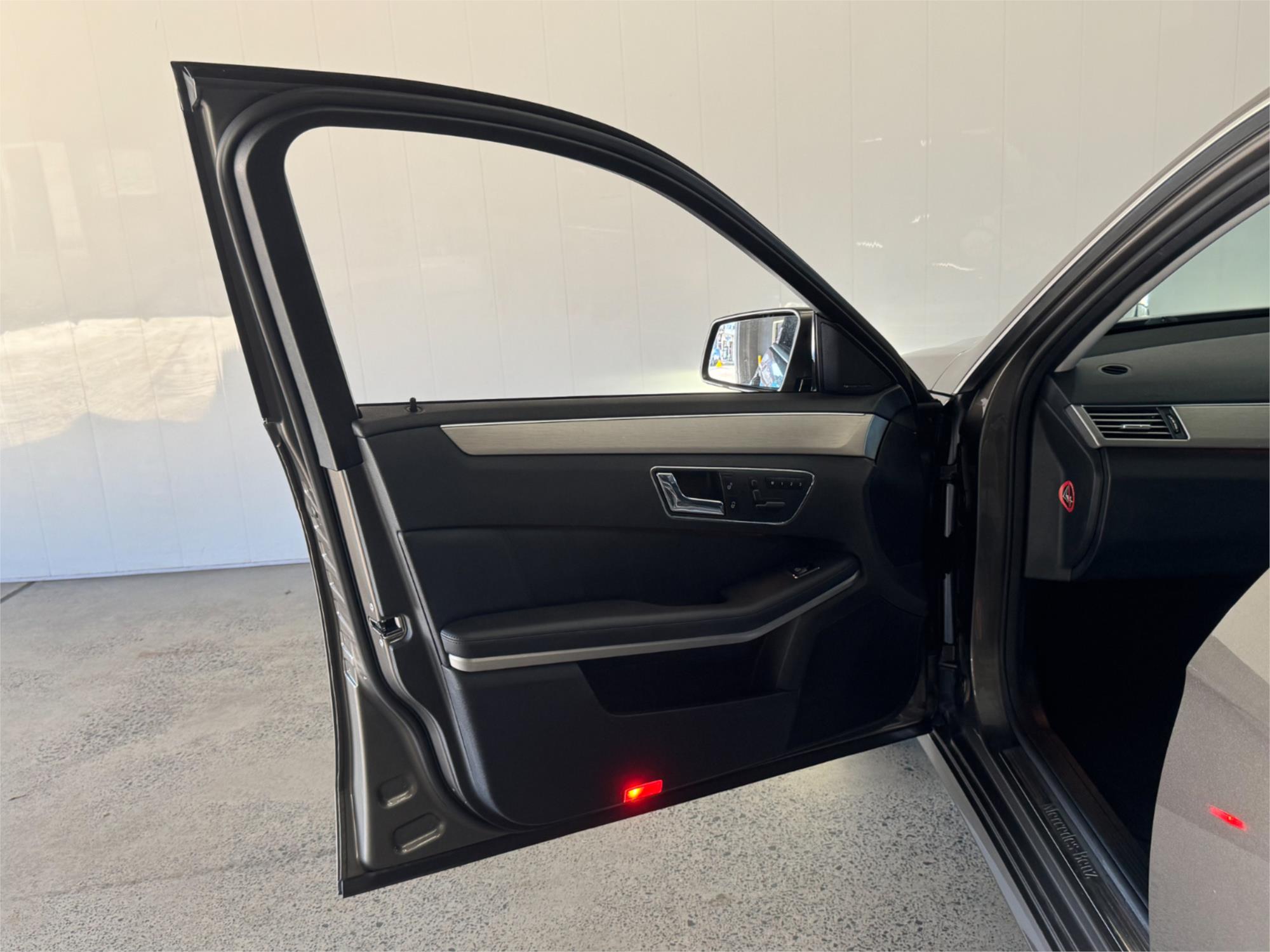 2010 MERCEDES-BENZ E350 212 AVANTGARDE 7 SP AUTOMATIC G-TRONIC 4D SEDAN