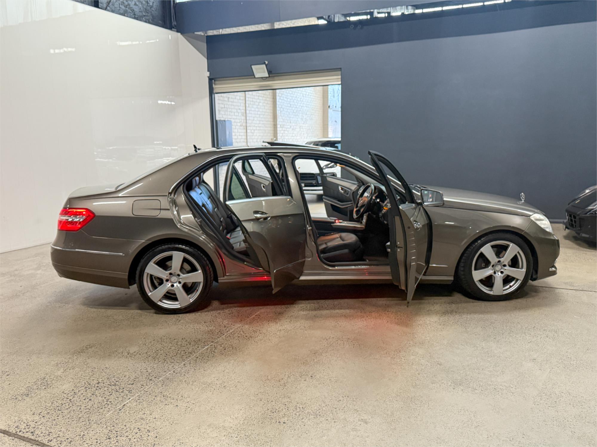 2010 MERCEDES-BENZ E350 212 AVANTGARDE 7 SP AUTOMATIC G-TRONIC 4D SEDAN