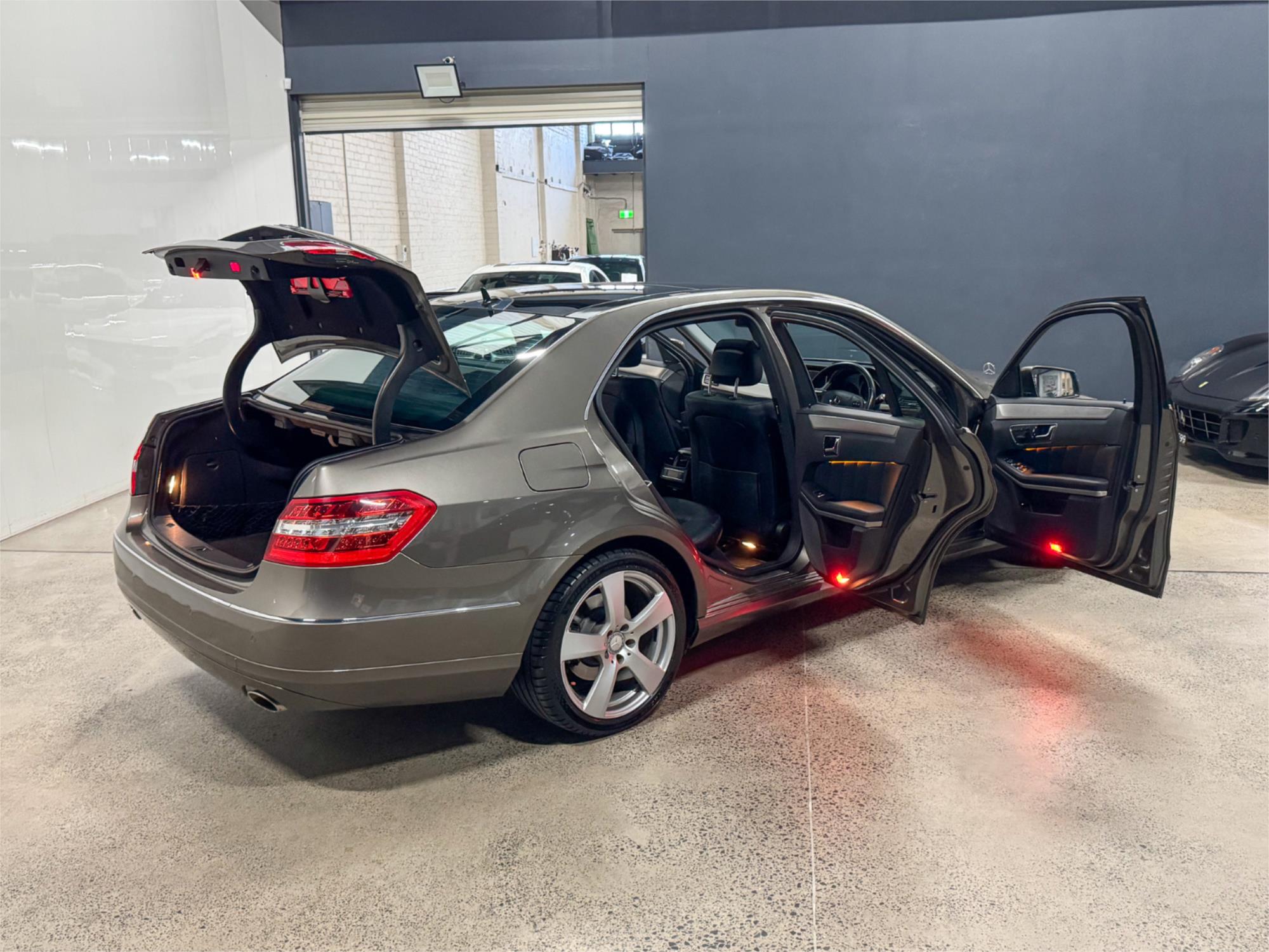 2010 MERCEDES-BENZ E350 212 AVANTGARDE 7 SP AUTOMATIC G-TRONIC 4D SEDAN