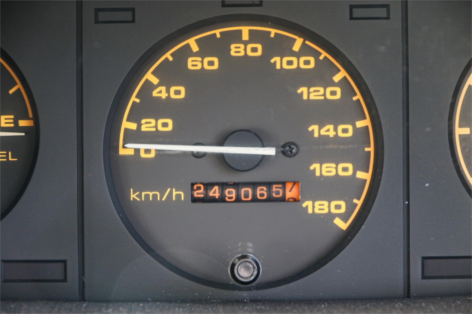 1986 NISSAN PULSAR N12 GL AUTOMATIC SEDAN