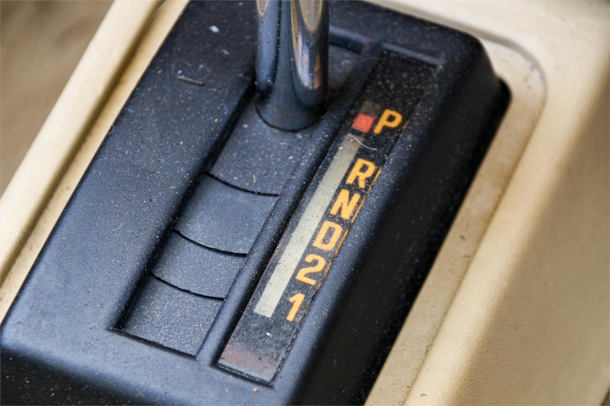 1986 NISSAN PULSAR N12 GL AUTOMATIC SEDAN