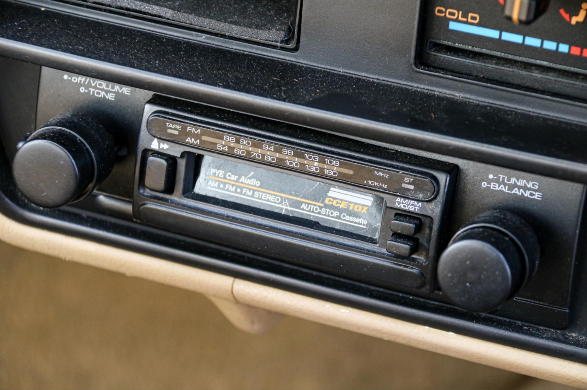 1986 NISSAN PULSAR N12 GL AUTOMATIC SEDAN