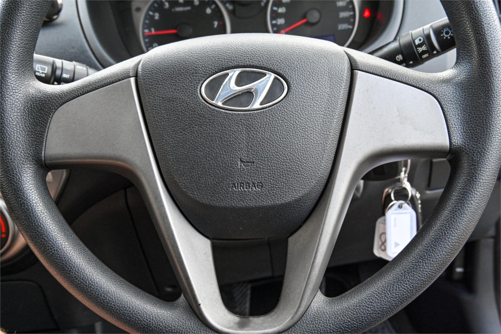 2014 HYUNDAI i20 PB MY14 ACTIVE 6 SP MANUAL 5D HATCHBACK