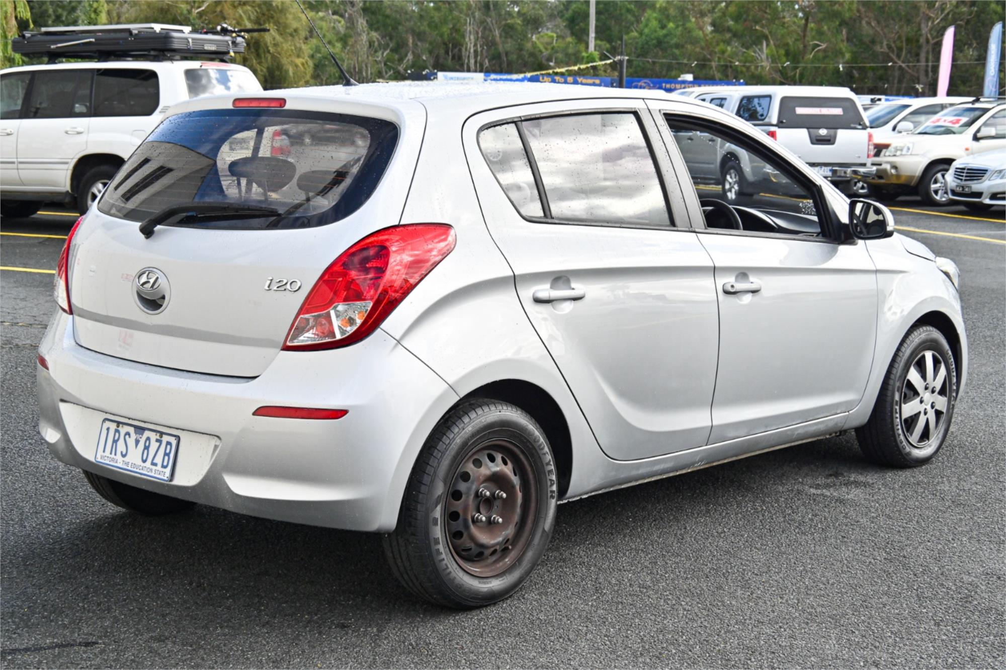 2014 HYUNDAI i20 PB MY14 ACTIVE 6 SP MANUAL 5D HATCHBACK