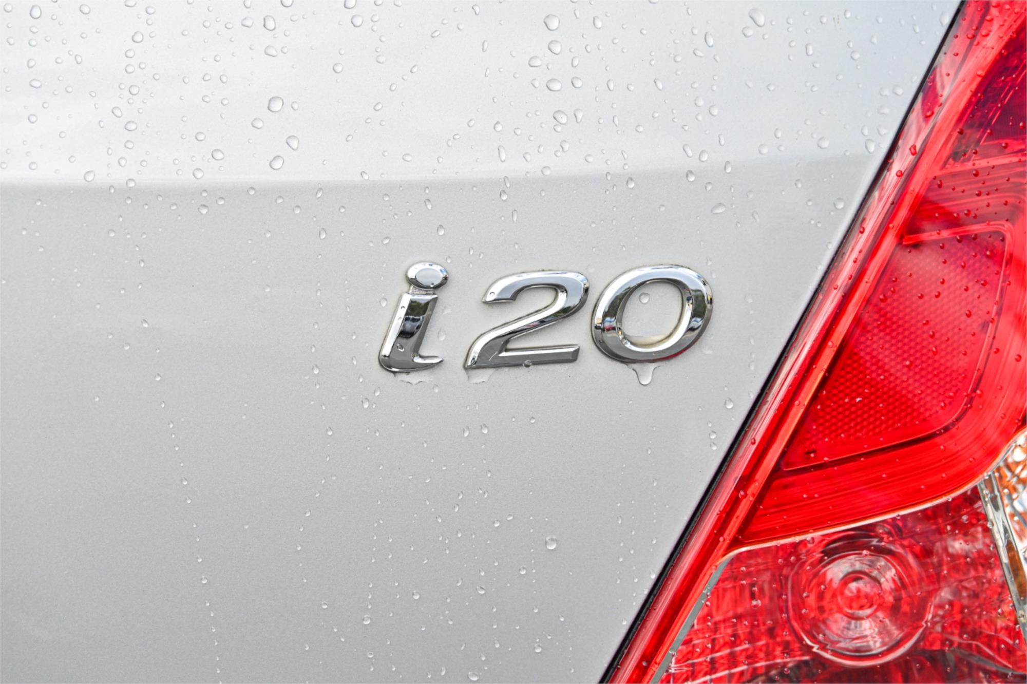 2014 HYUNDAI i20 PB MY14 ACTIVE 6 SP MANUAL 5D HATCHBACK