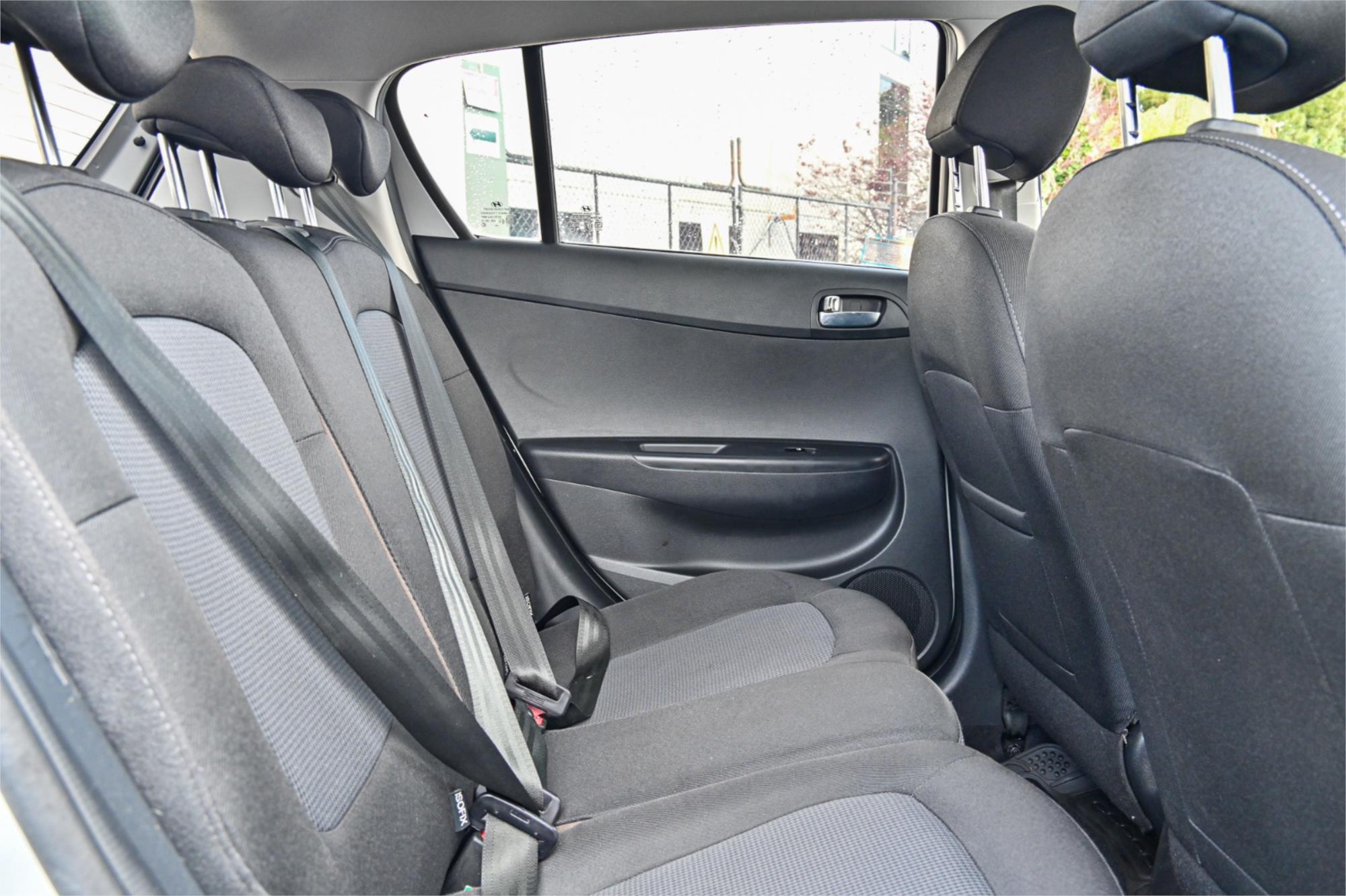 2014 HYUNDAI i20 PB MY14 ACTIVE 6 SP MANUAL 5D HATCHBACK