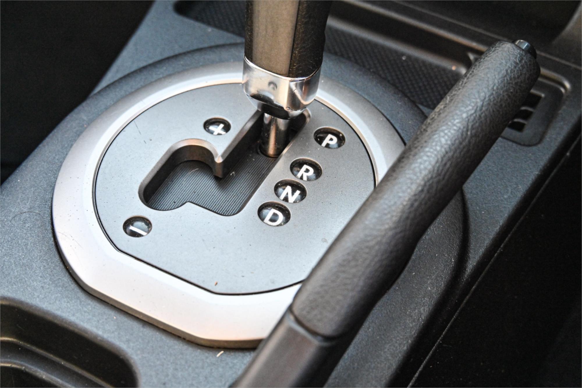 2005 MITSUBISHI 380 DB 5 SP AUTO SPORTS MODE 4D SEDAN