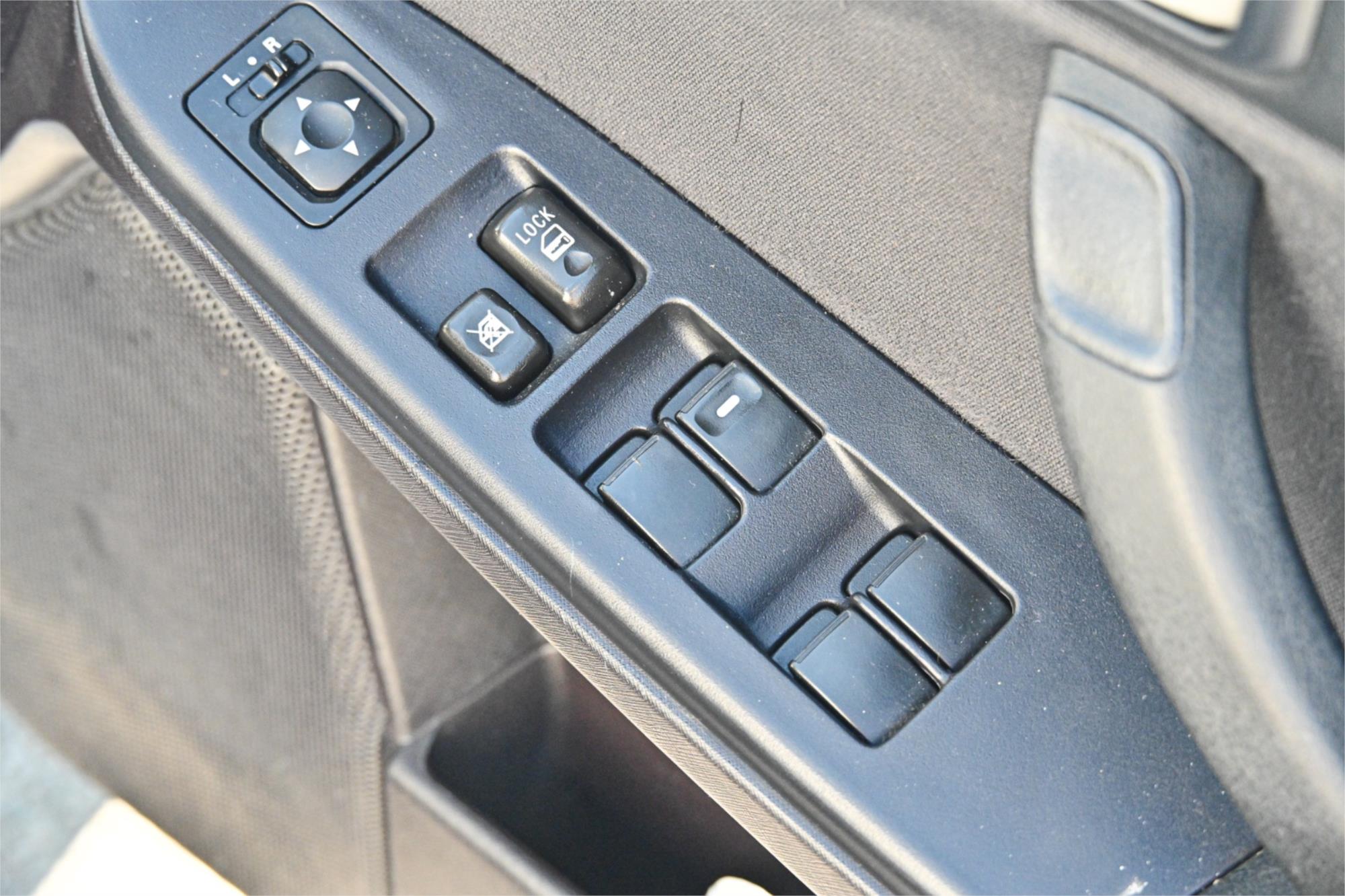 2005 MITSUBISHI 380 DB 5 SP AUTO SPORTS MODE 4D SEDAN