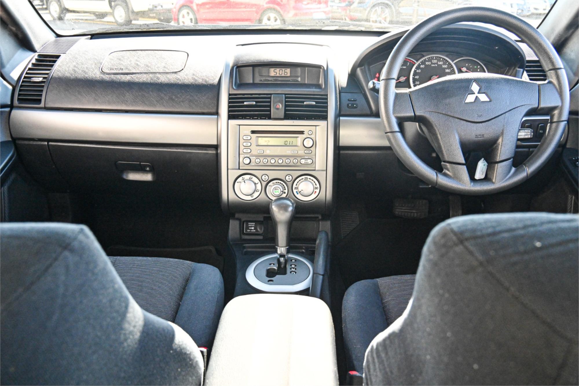 2005 MITSUBISHI 380 DB 5 SP AUTO SPORTS MODE 4D SEDAN