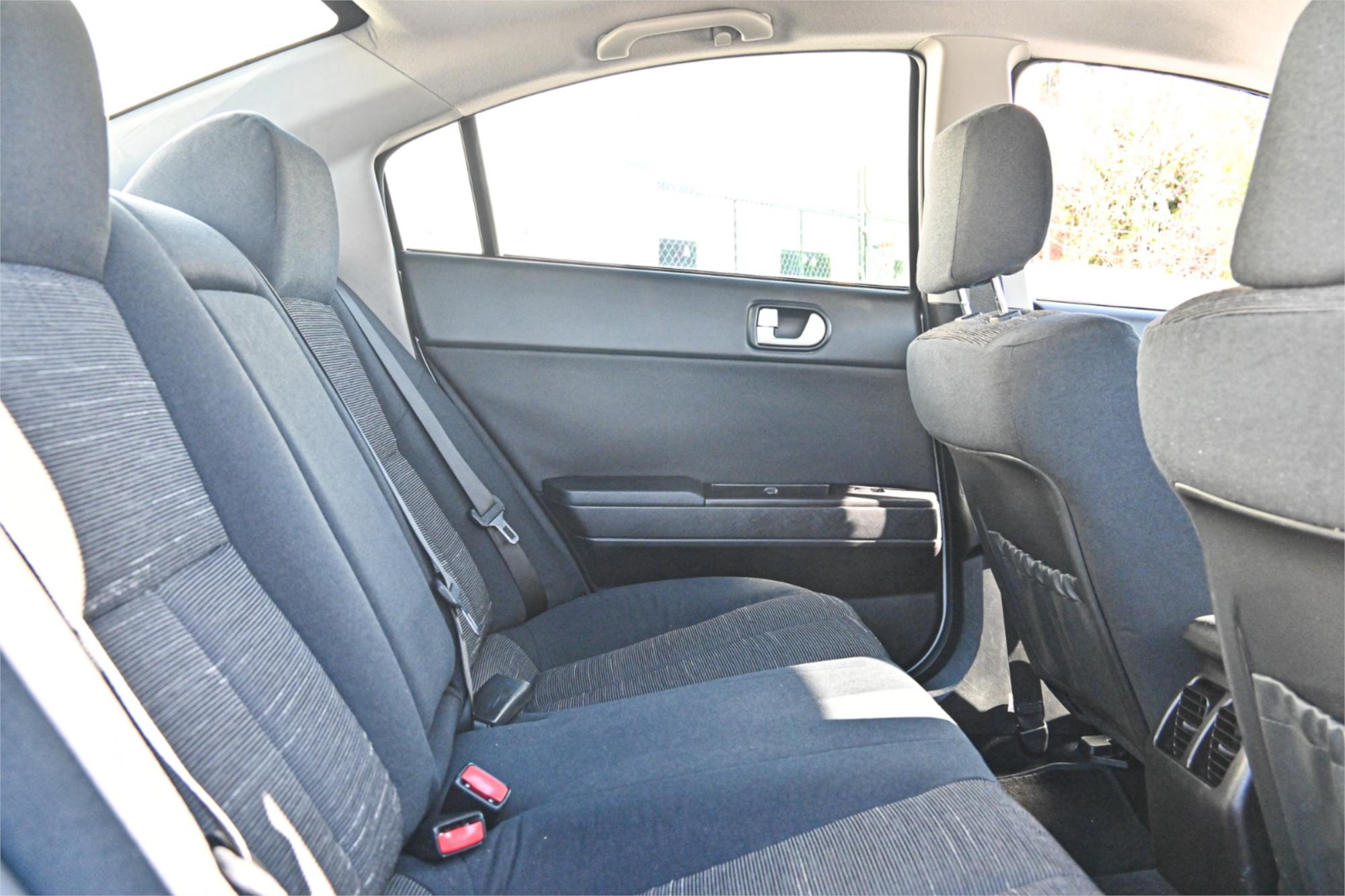 2005 MITSUBISHI 380 DB 5 SP AUTO SPORTS MODE 4D SEDAN