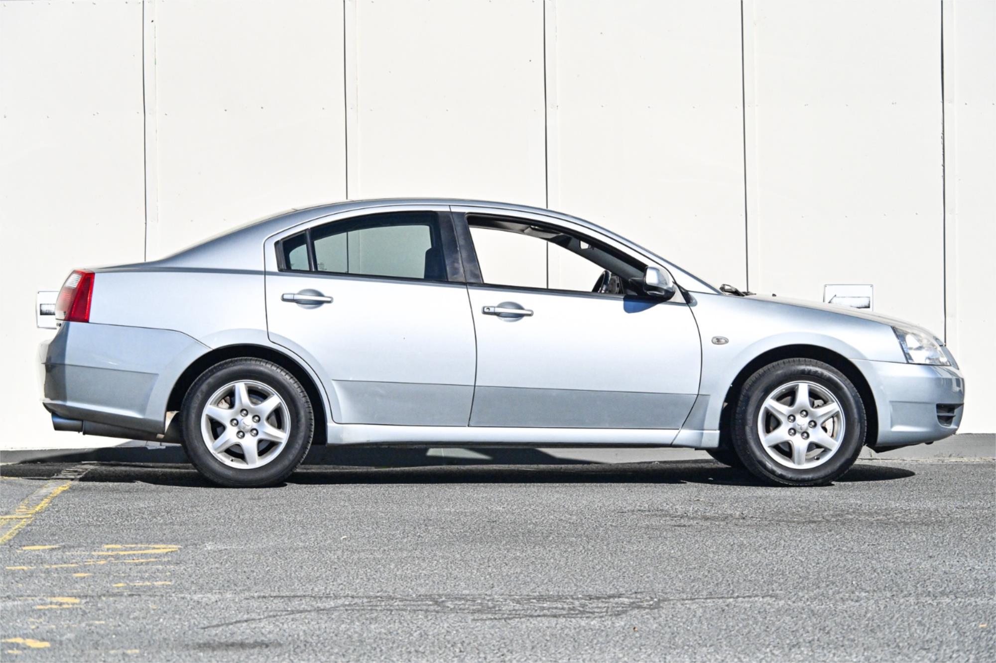 2005 MITSUBISHI 380 DB 5 SP AUTO SPORTS MODE 4D SEDAN
