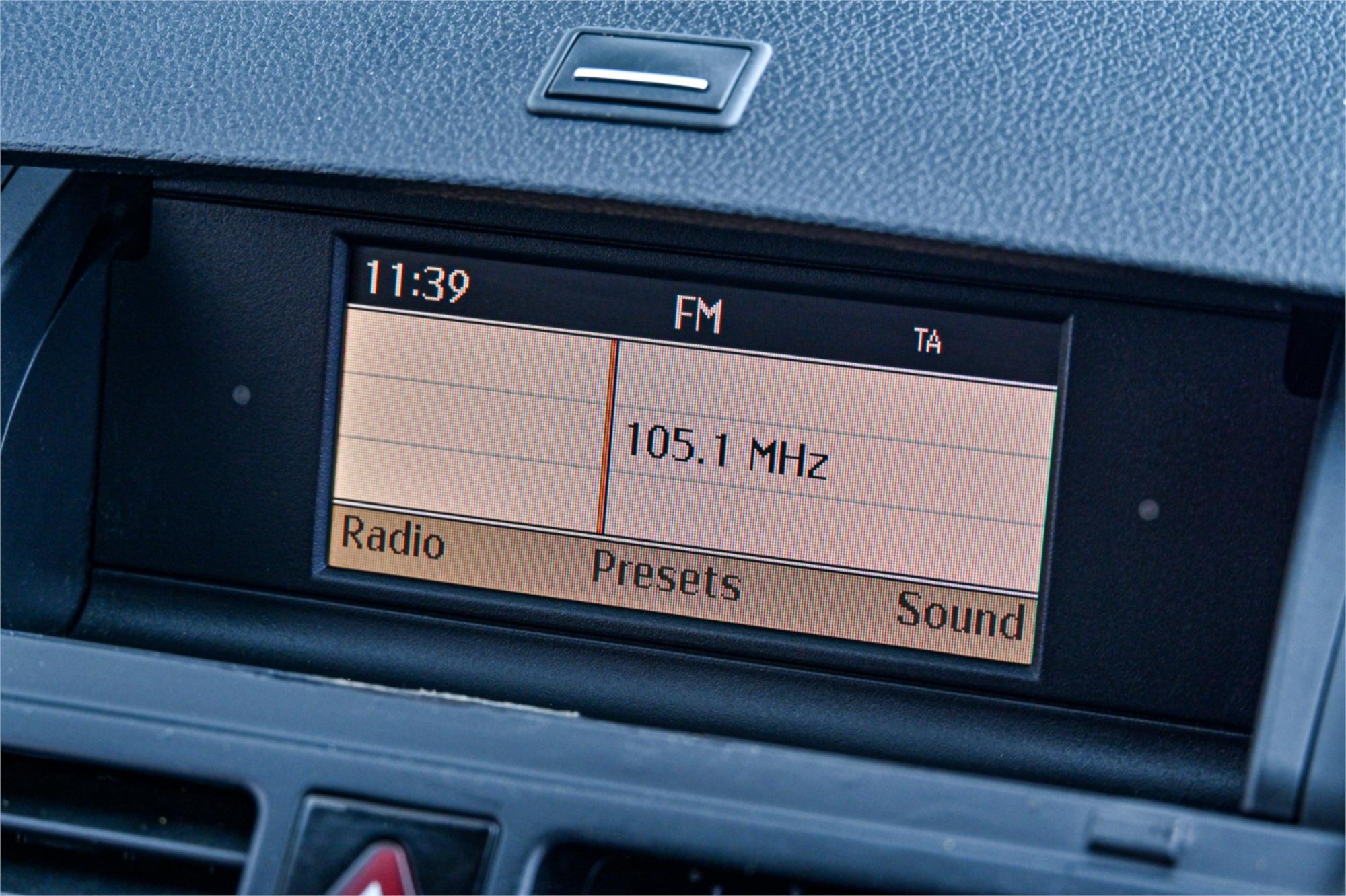 2009 MERCEDES-BENZ C200 W204 KOMPRESSOR AVANTGARDE SE 5 SP AUTOMATIC TIPSHIFT 4D SEDAN
