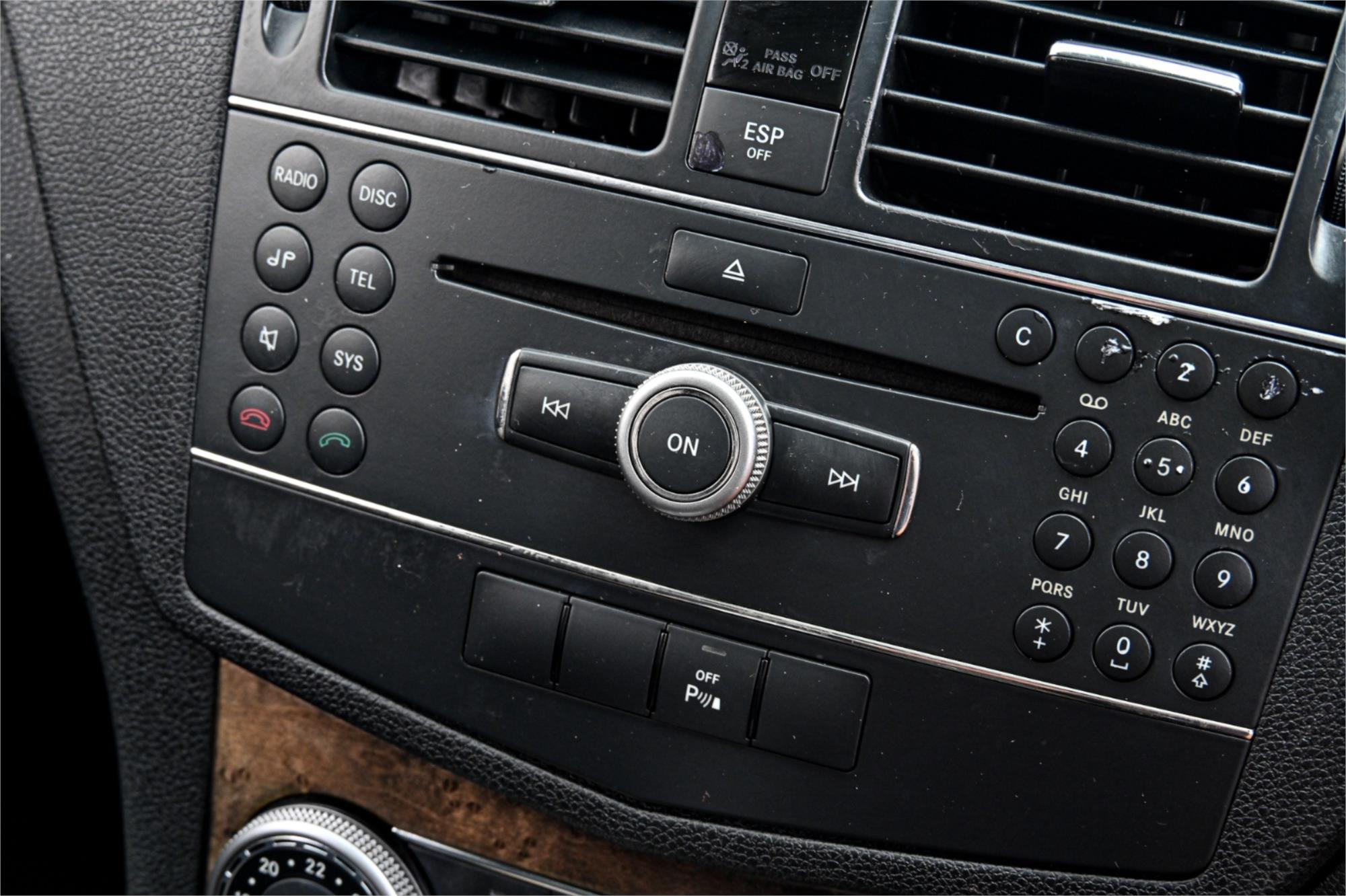 2009 MERCEDES-BENZ C200 W204 KOMPRESSOR AVANTGARDE SE 5 SP AUTOMATIC TIPSHIFT 4D SEDAN