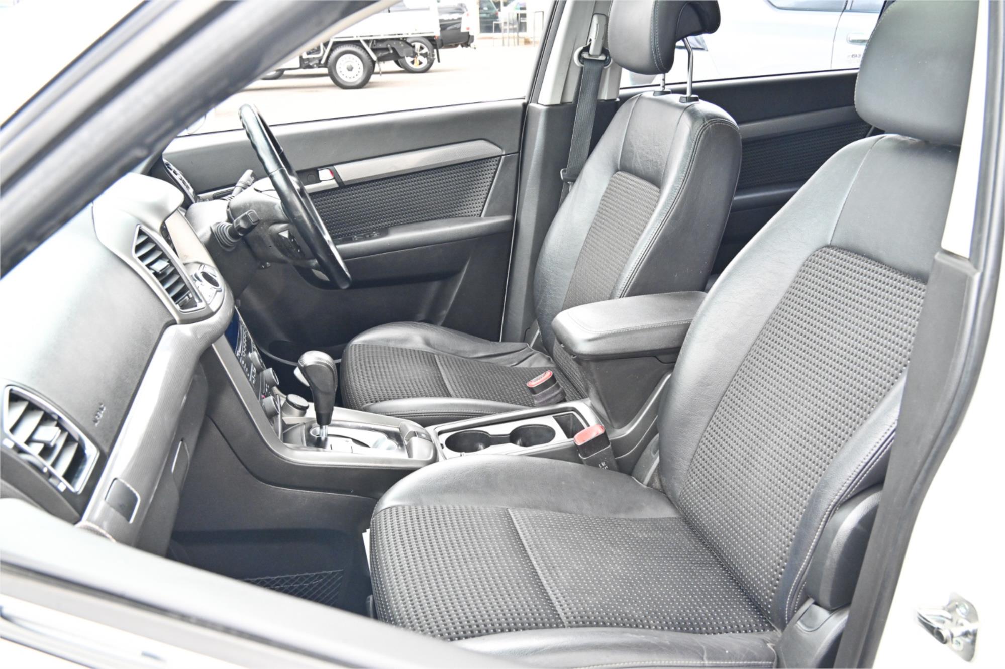 2013 HOLDEN CAPTIVA CG MY12 7 CX (4x4) 6 SP AUTOMATIC 4D WAGON