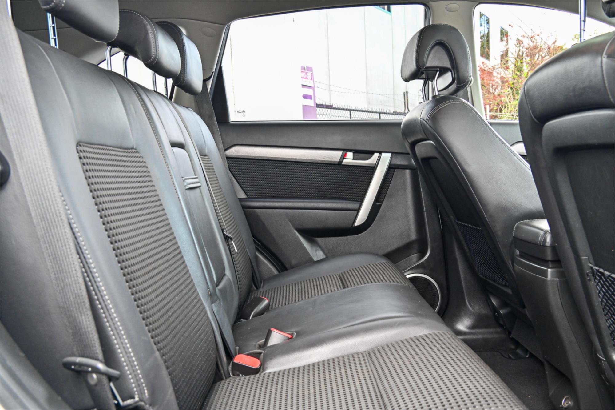 2013 HOLDEN CAPTIVA CG MY12 7 CX (4x4) 6 SP AUTOMATIC 4D WAGON