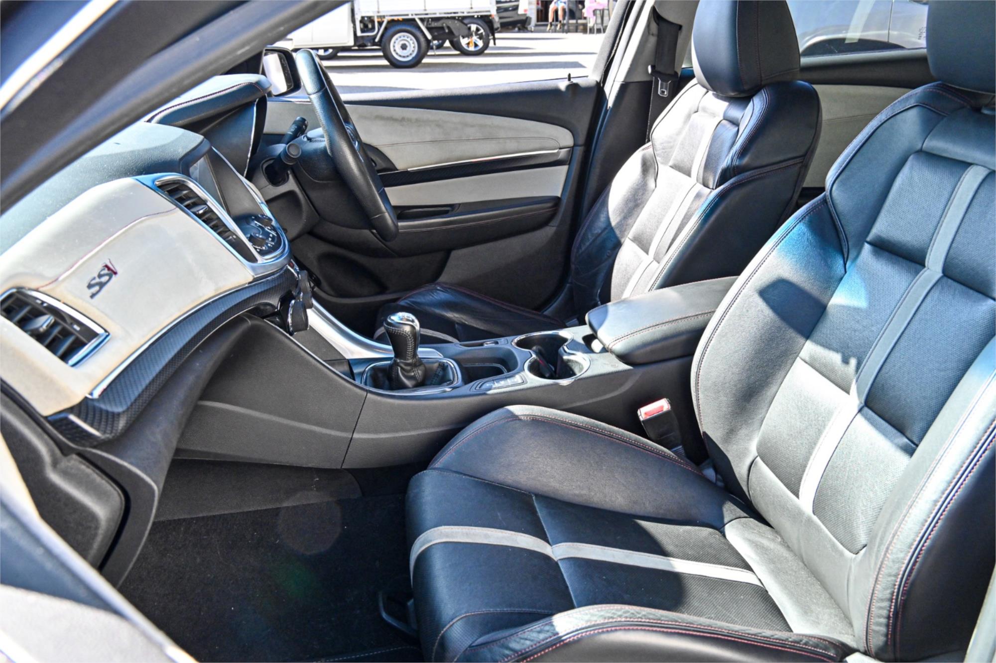 2013 HOLDEN COMMODORE VF SS-V 6 SP MANUAL 4D SEDAN