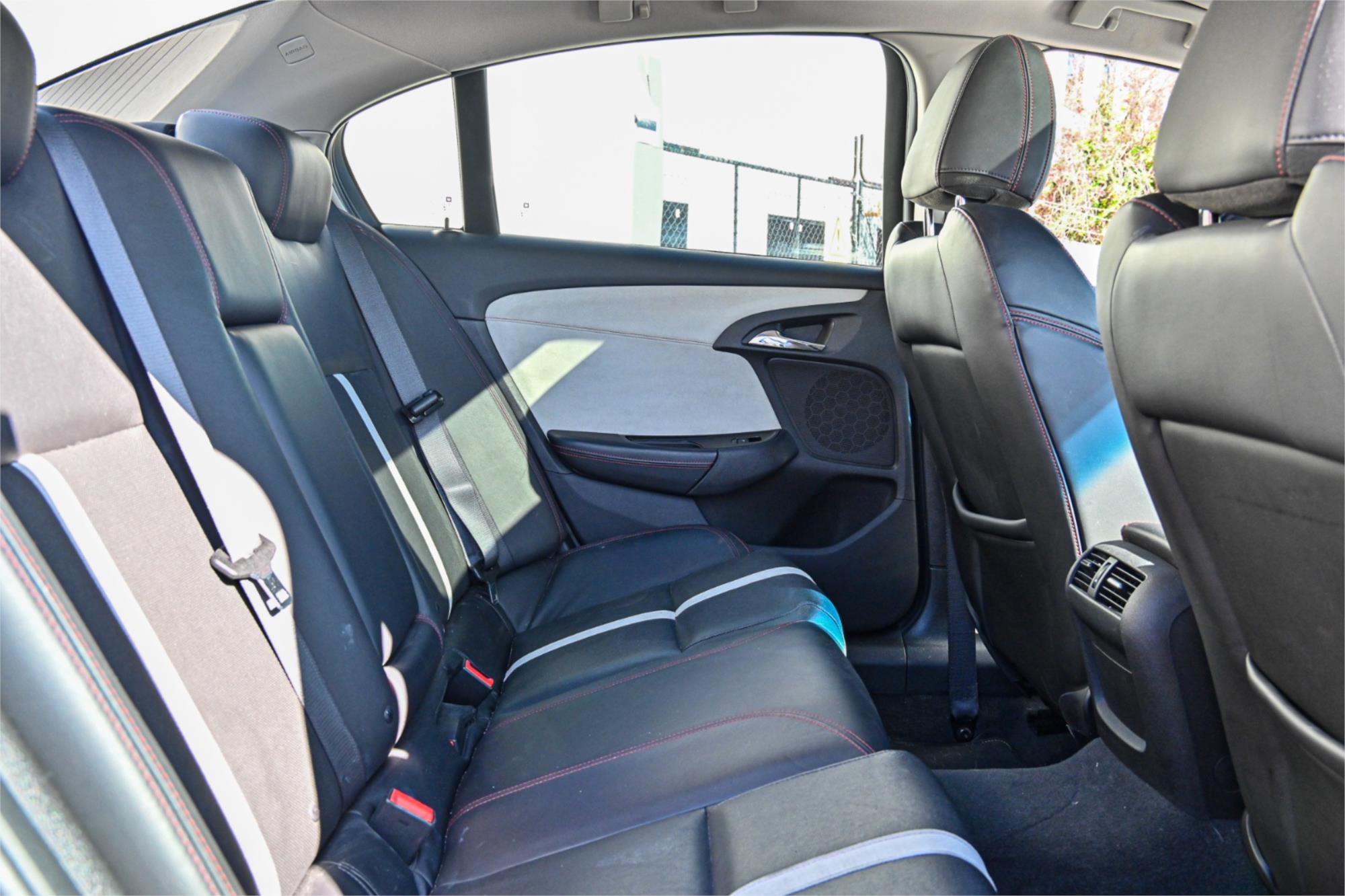 2013 HOLDEN COMMODORE VF SS-V 6 SP MANUAL 4D SEDAN