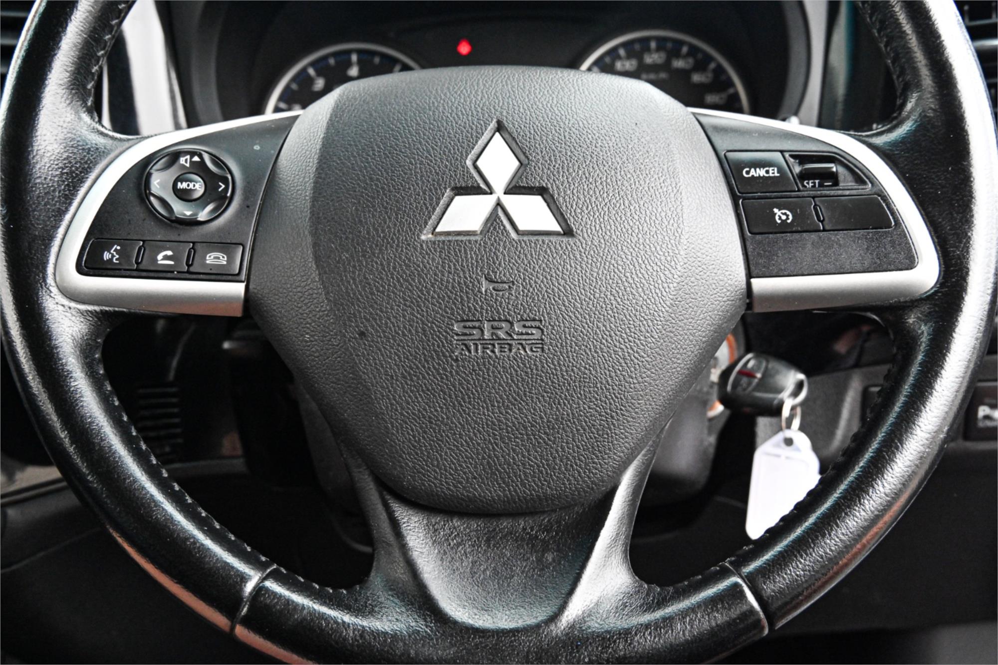 2014 MITSUBISHI OUTLANDER ZJ MY14 ES (4x2) 5 SP MANUAL 4D WAGON