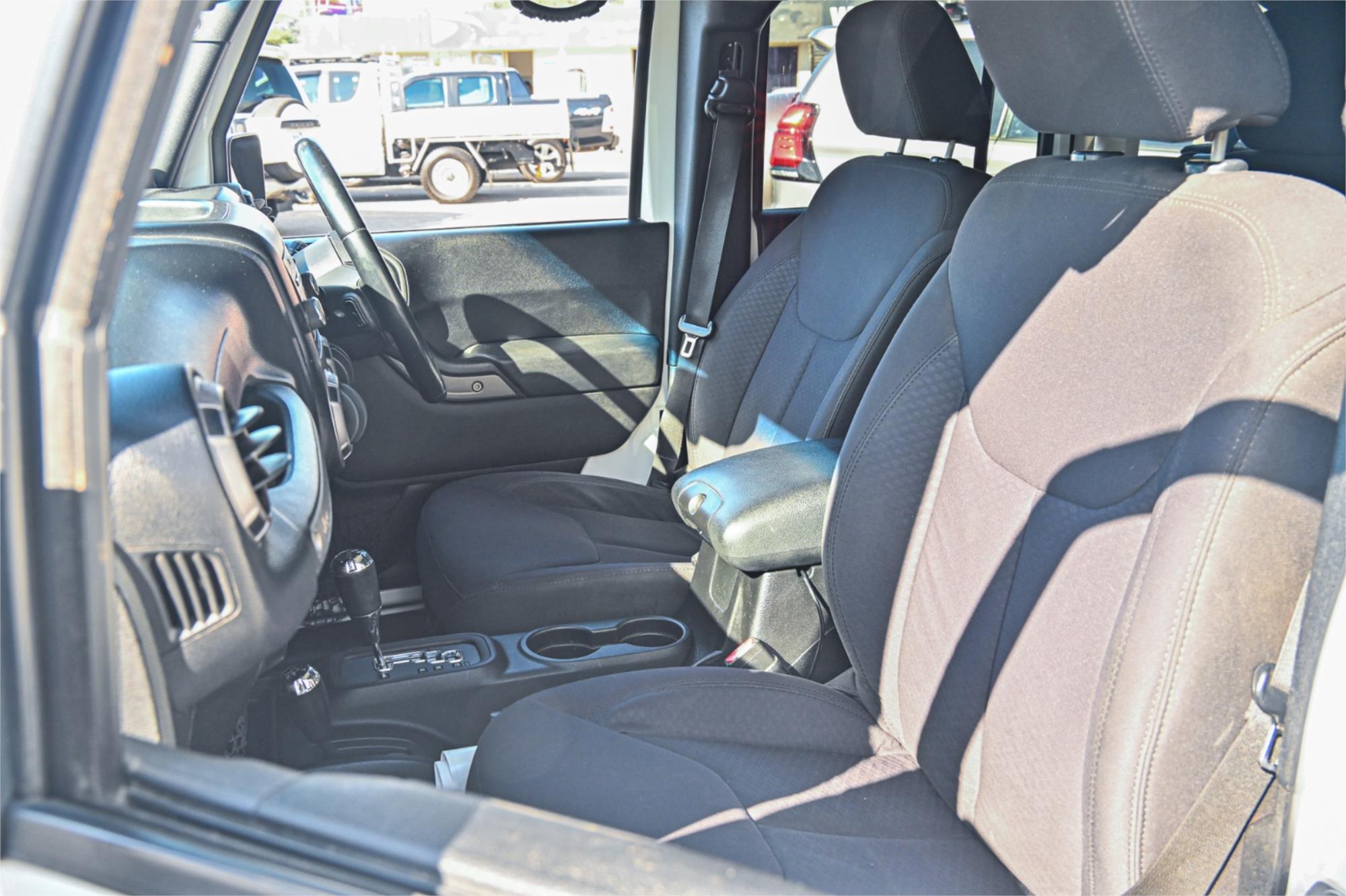 2012 JEEP WRANGLER JK UNLIMITED AUTOMATIC SOFT TOP