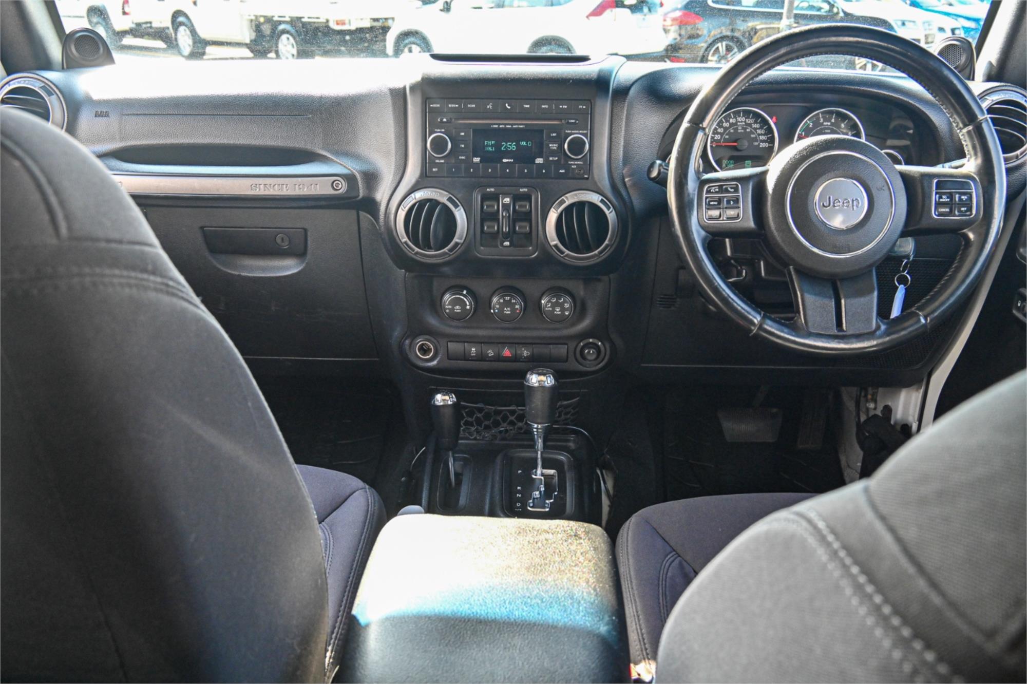 2012 JEEP WRANGLER JK UNLIMITED AUTOMATIC SOFT TOP