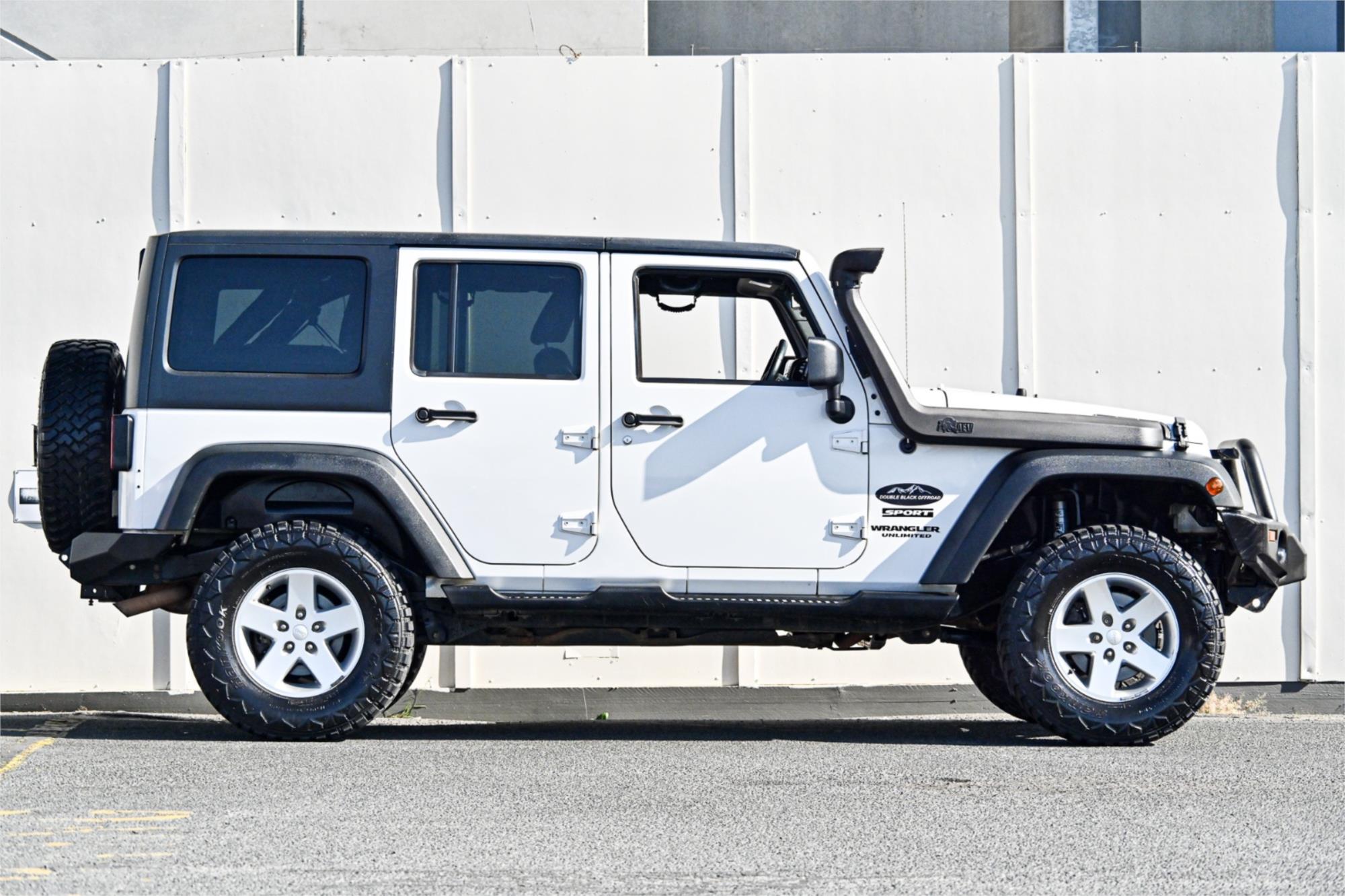 2012 JEEP WRANGLER JK UNLIMITED AUTOMATIC SOFT TOP