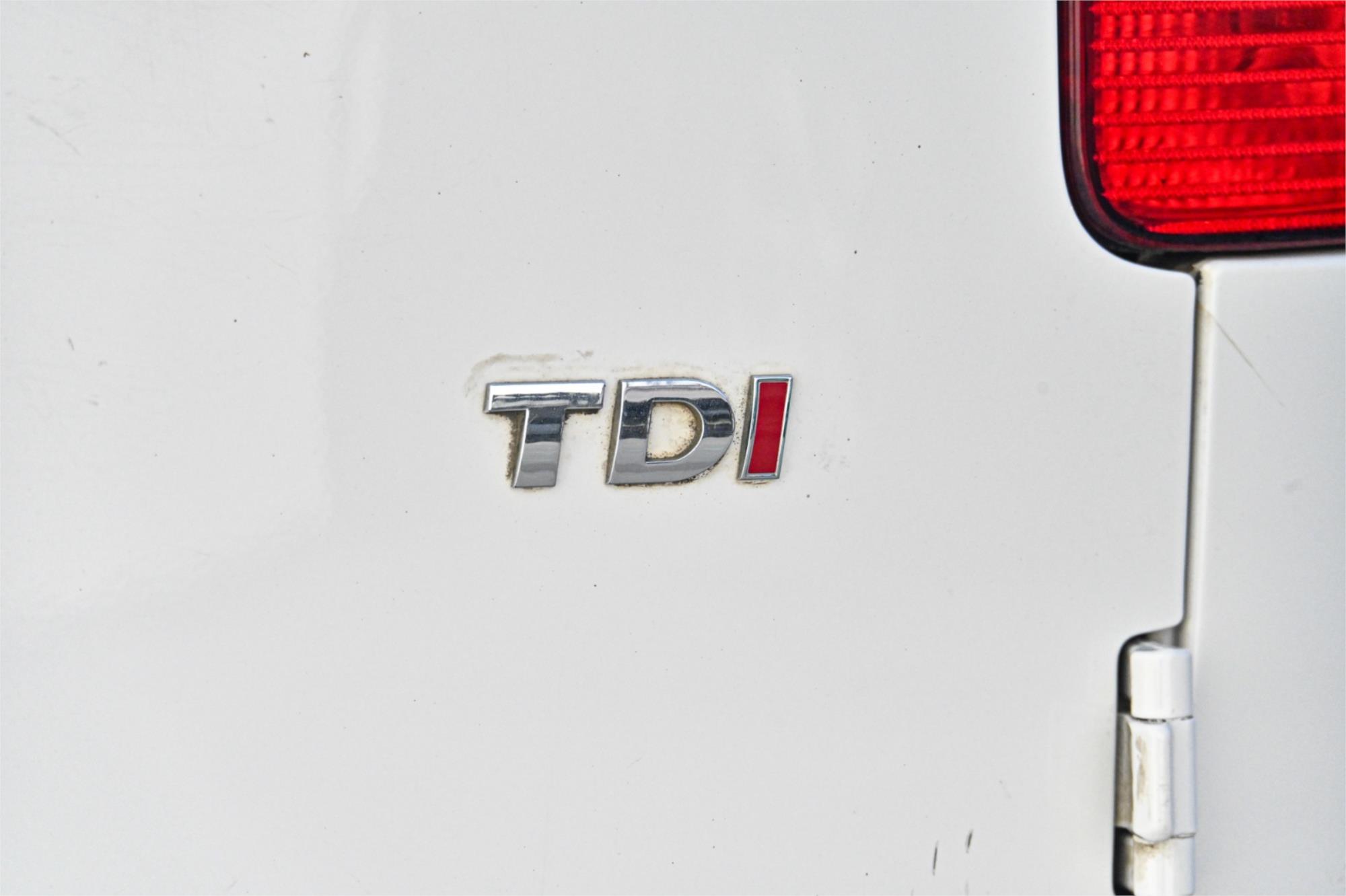2012 VOLKSWAGEN CADDY 2K MY12 MAXI TDI250 5 SP MANUAL 5D VAN