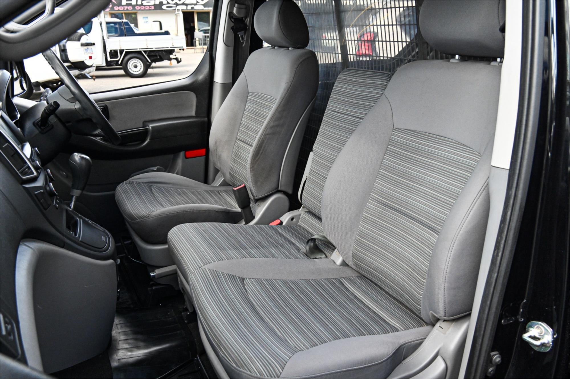 2018 HYUNDAI iLOAD TQ4 MY19 3S TWIN SWING 5 SP AUTOMATIC 4D VAN