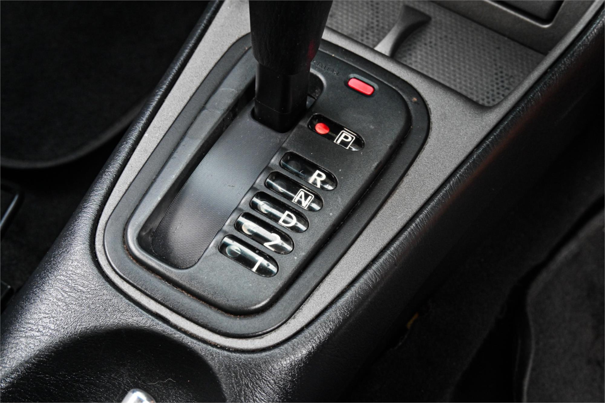 2004 NISSAN PULSAR N16 ST-L 4 SP AUTOMATIC 4D SEDAN
