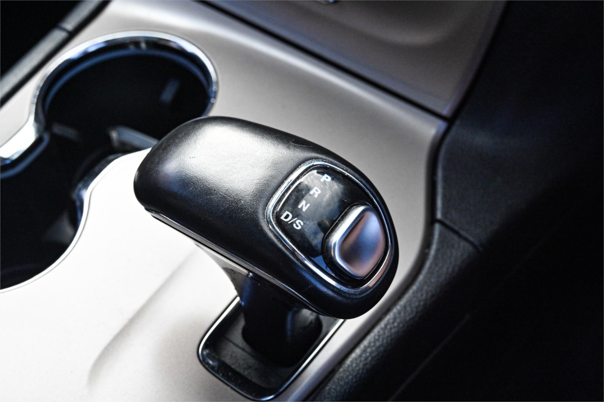 2013 JEEP GRAND CHEROKEE WK MY13 OVERLAND (4x4) 5 SP AUTOMATIC 4D WAGON