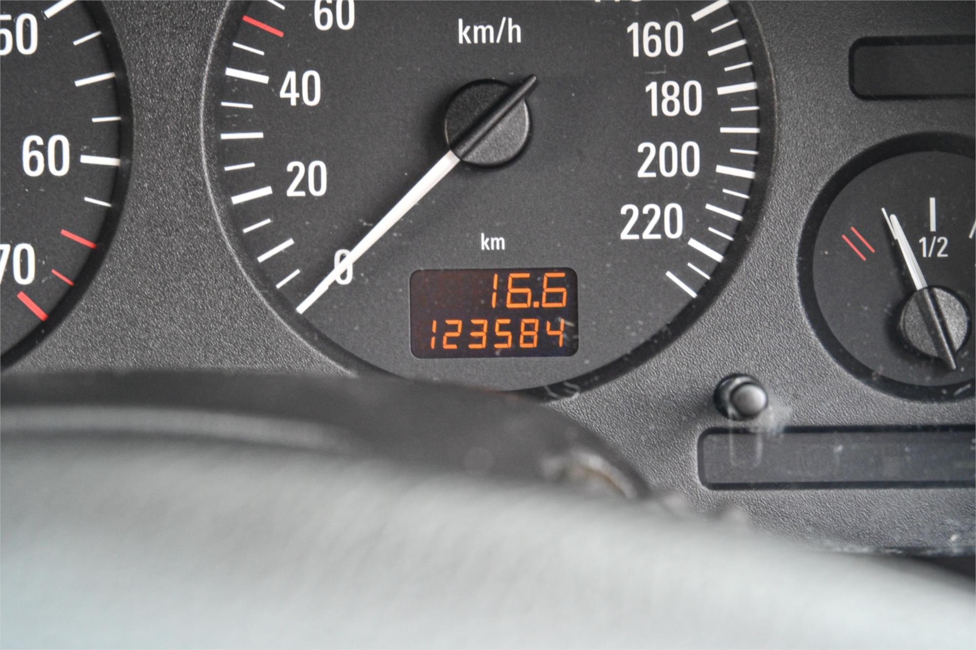 2003 HOLDEN ASTRA TS CD 4 SP AUTOMATIC 4D SEDAN