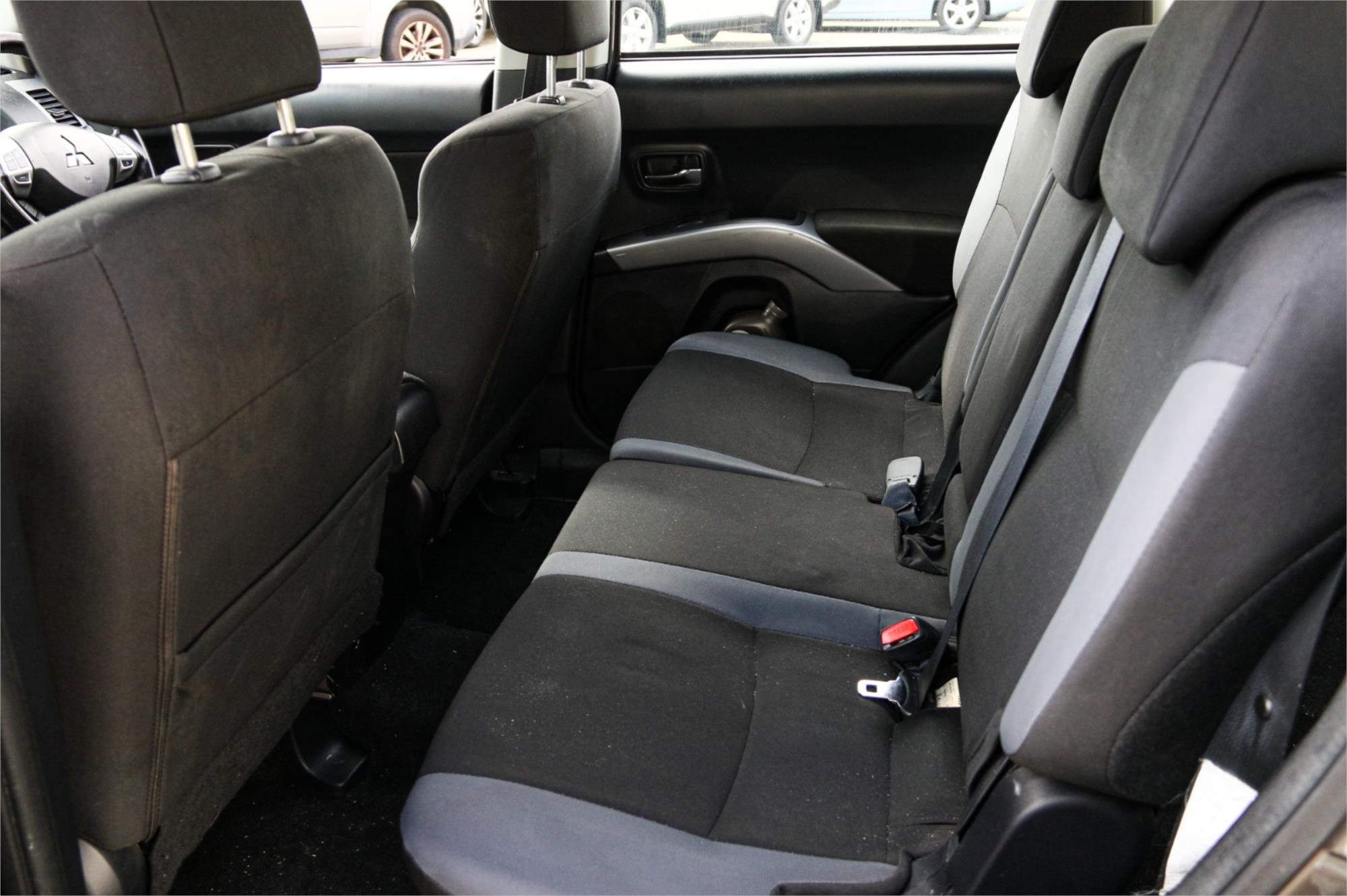 2011 MITSUBISHI OUTLANDER ZH MY11 LS (FWD) 5 SP MANUAL 4D WAGON