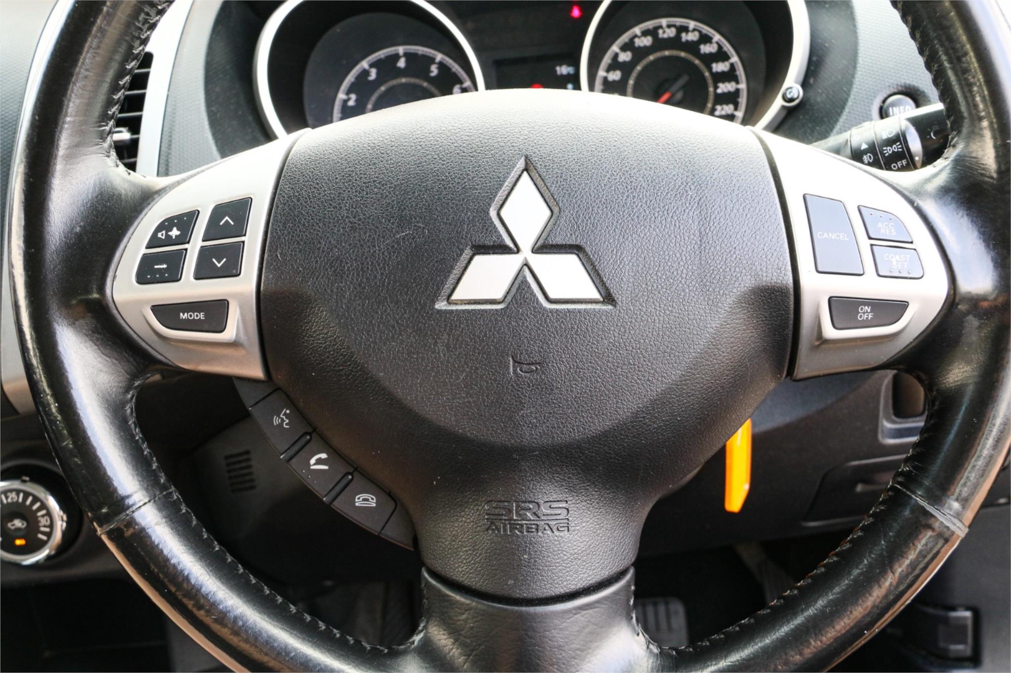2011 MITSUBISHI OUTLANDER ZH MY11 LS (FWD) 5 SP MANUAL 4D WAGON