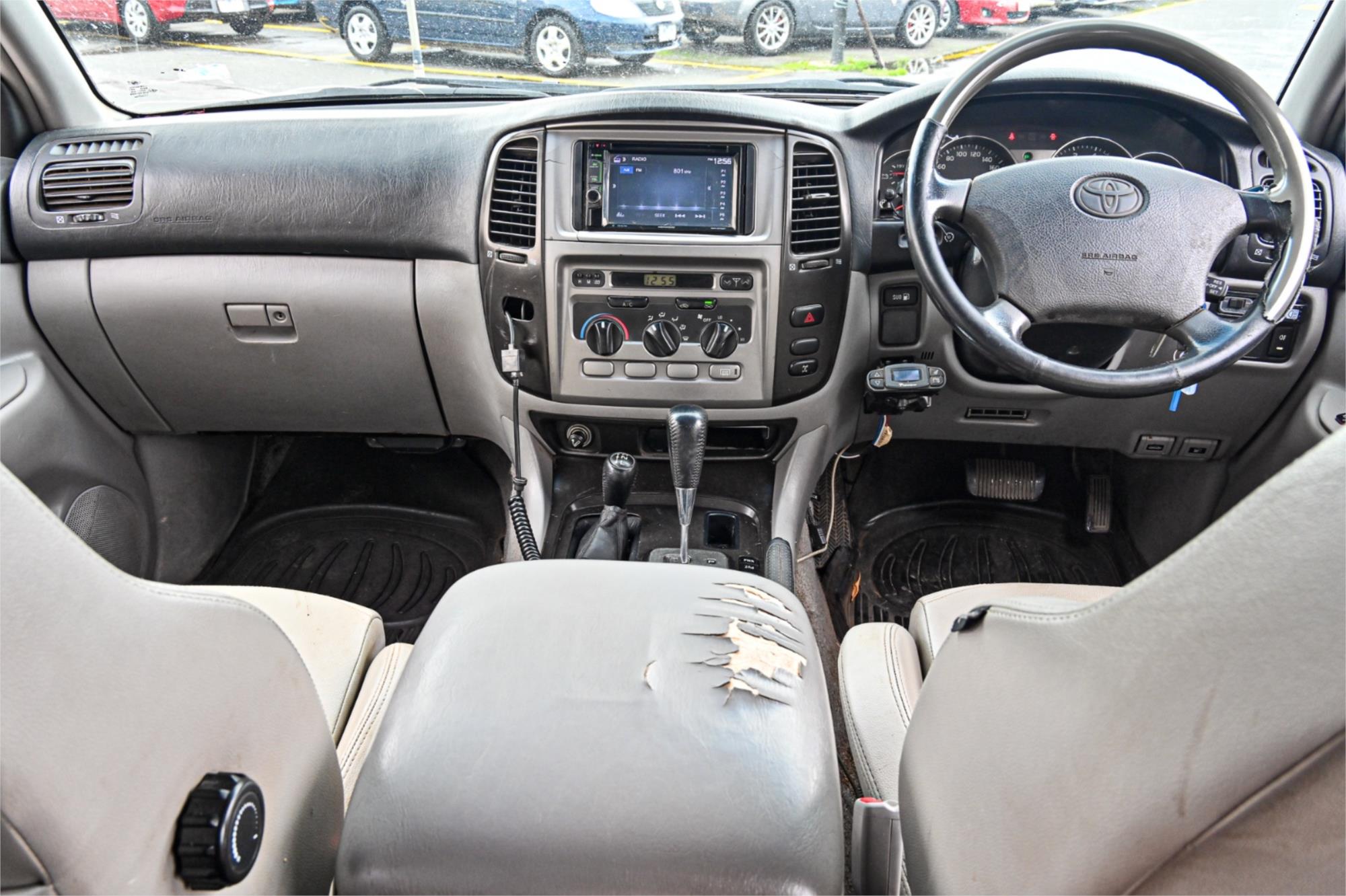 2003 TOYOTA LANDCRUISER UZJ100R GXL (4x4) 5 SP AUTOMATIC 4D WAGON