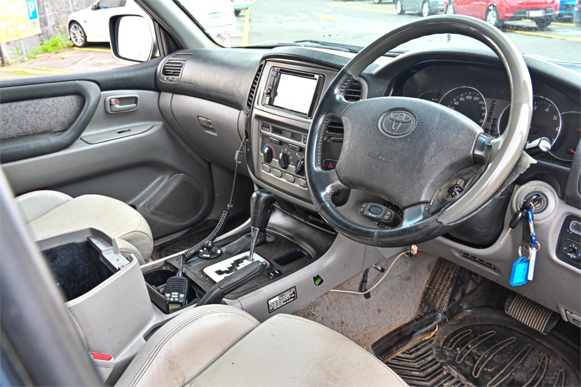 2003 TOYOTA LANDCRUISER UZJ100R GXL (4x4) 5 SP AUTOMATIC 4D WAGON