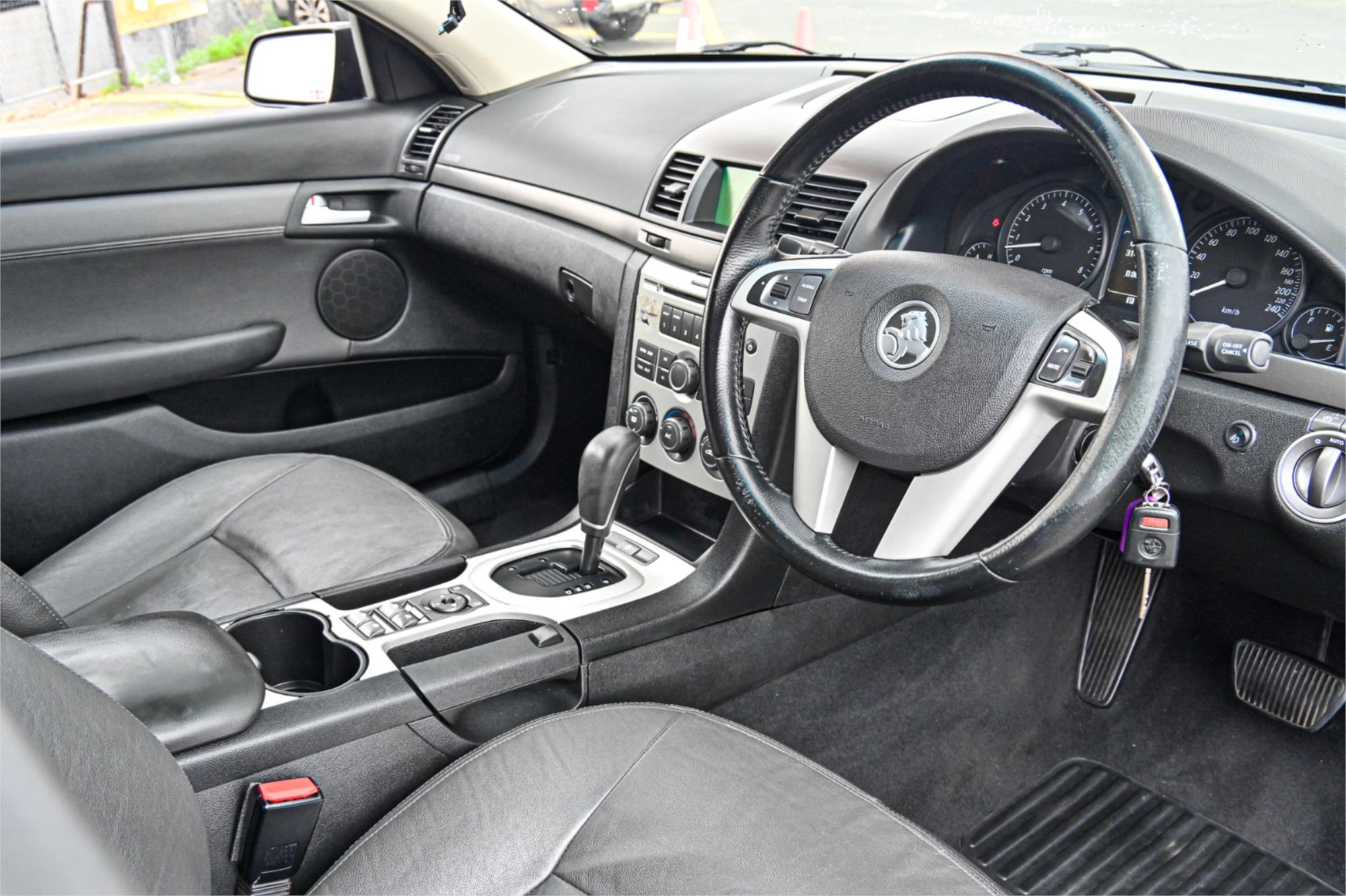 2010 HOLDEN COMMODORE VE MY10 INTERNATIONAL 6 SP AUTOMATIC 4D SEDAN