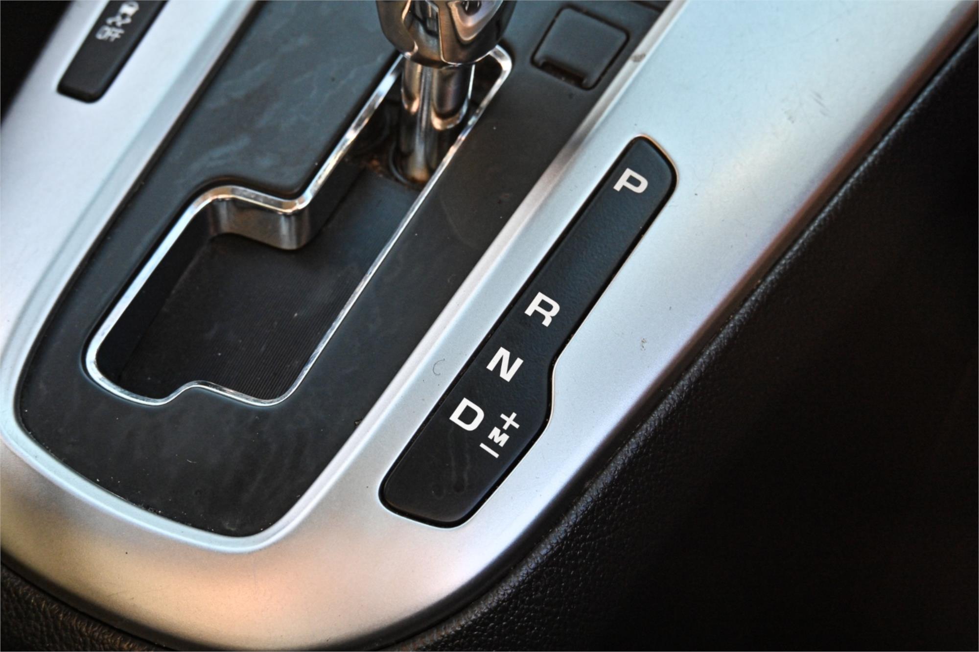 2015 HOLDEN CRUZE JH MY14 EQUIPE 6 SP AUTOMATIC 5D HATCHBACK
