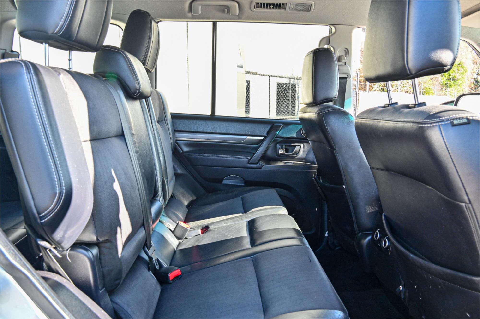 2011 MITSUBISHI PAJERO NW MY12 VR-X LWB (4x4) 5 SP AUTO SPORTS MODE 4D WAGON