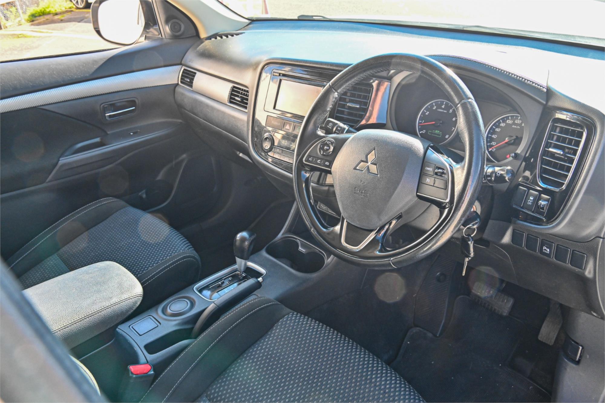 2016 MITSUBISHI OUTLANDER ZK MY16 LS (4x2) CONTINUOUS VARIABLE 4D WAGON
