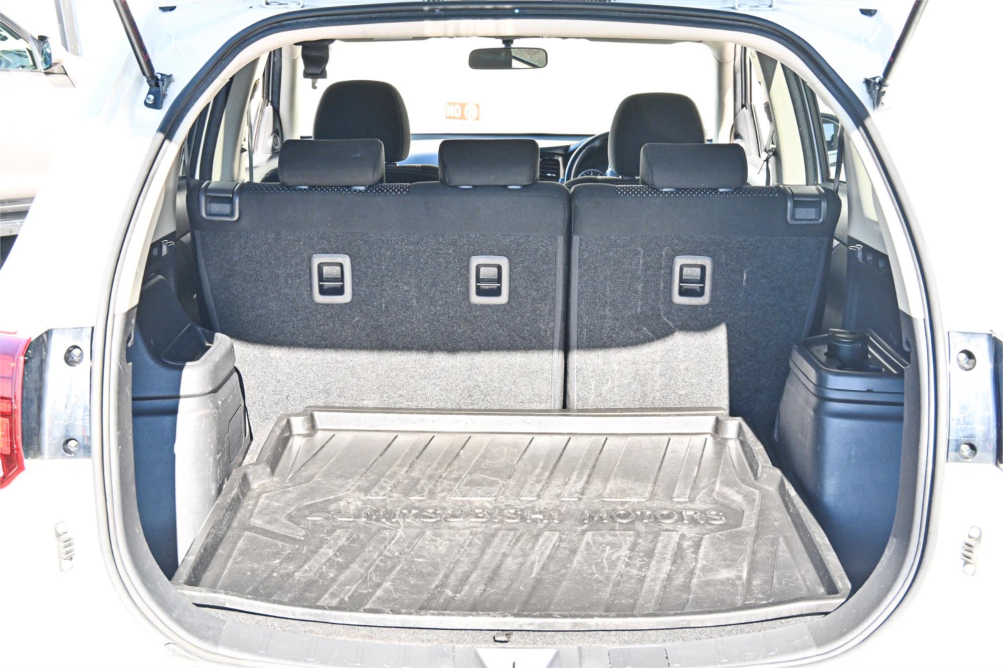 2016 MITSUBISHI OUTLANDER ZK MY16 LS (4x2) CONTINUOUS VARIABLE 4D WAGON