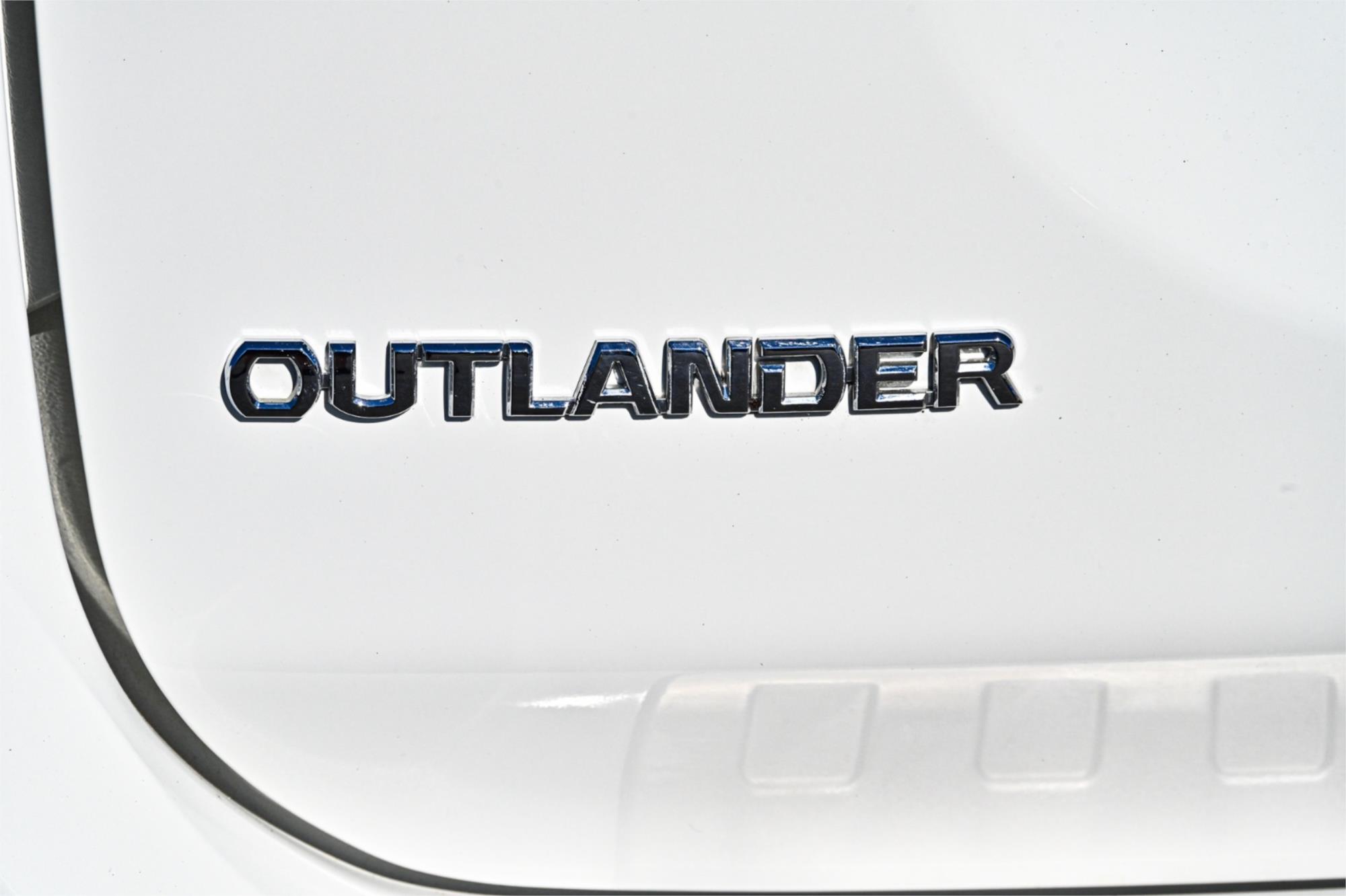 2016 MITSUBISHI OUTLANDER ZK MY16 LS (4x2) CONTINUOUS VARIABLE 4D WAGON
