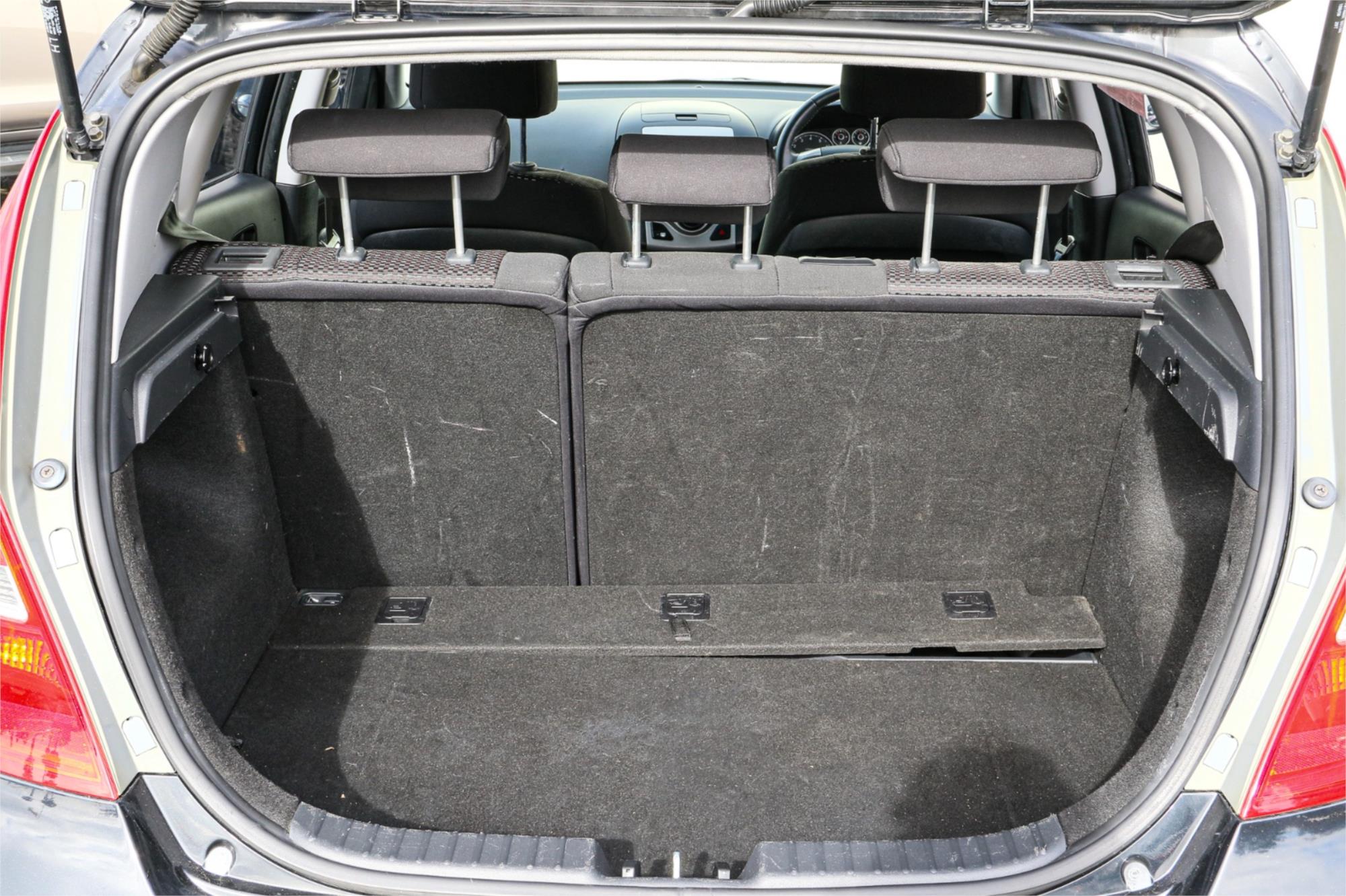 2009 HYUNDAI i30 FD MY09 SR 4 SP AUTOMATIC 5D HATCHBACK