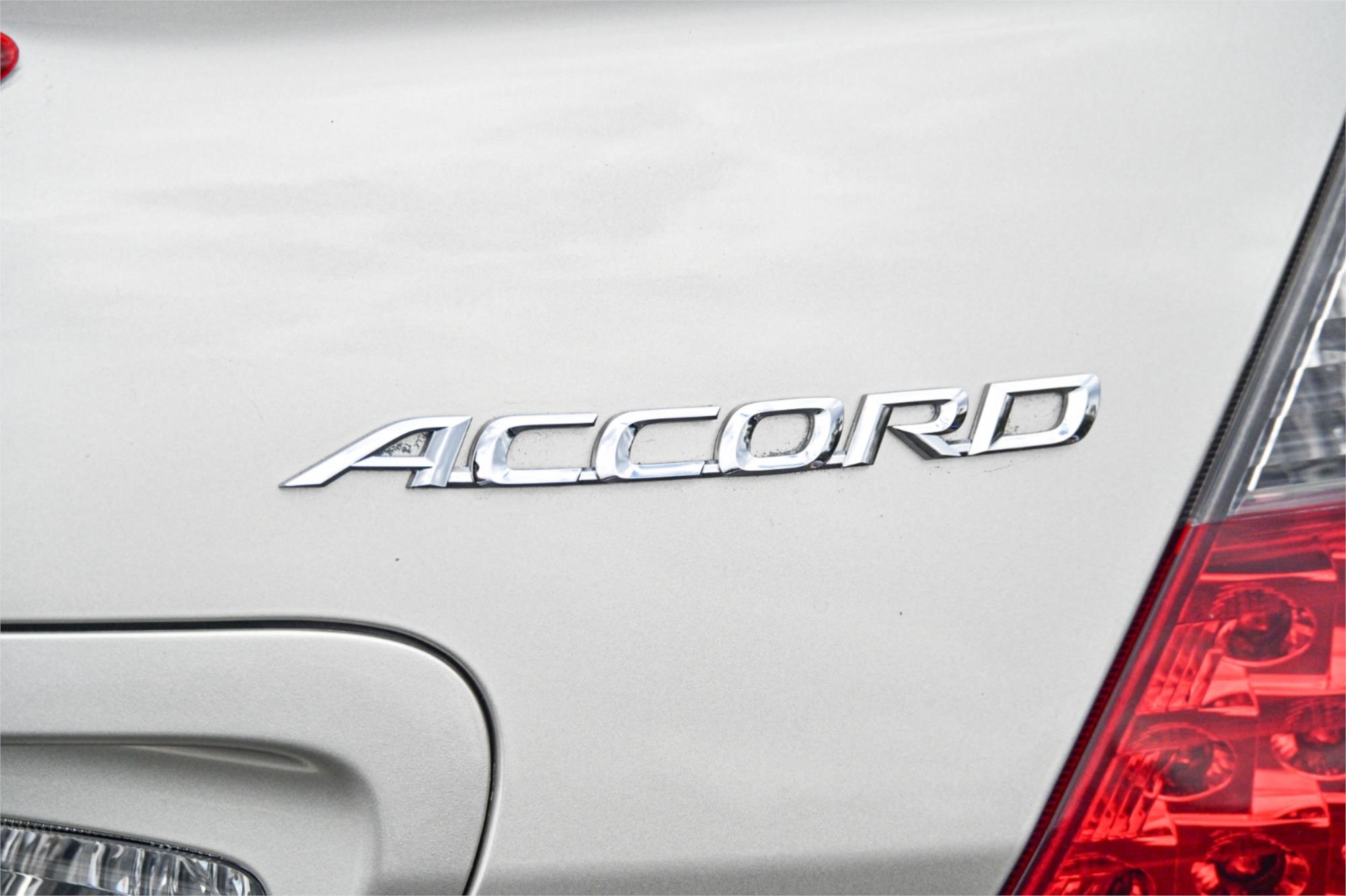 2006 HONDA ACCORD 40 VTi 5 SP AUTOMATIC 4D SEDAN