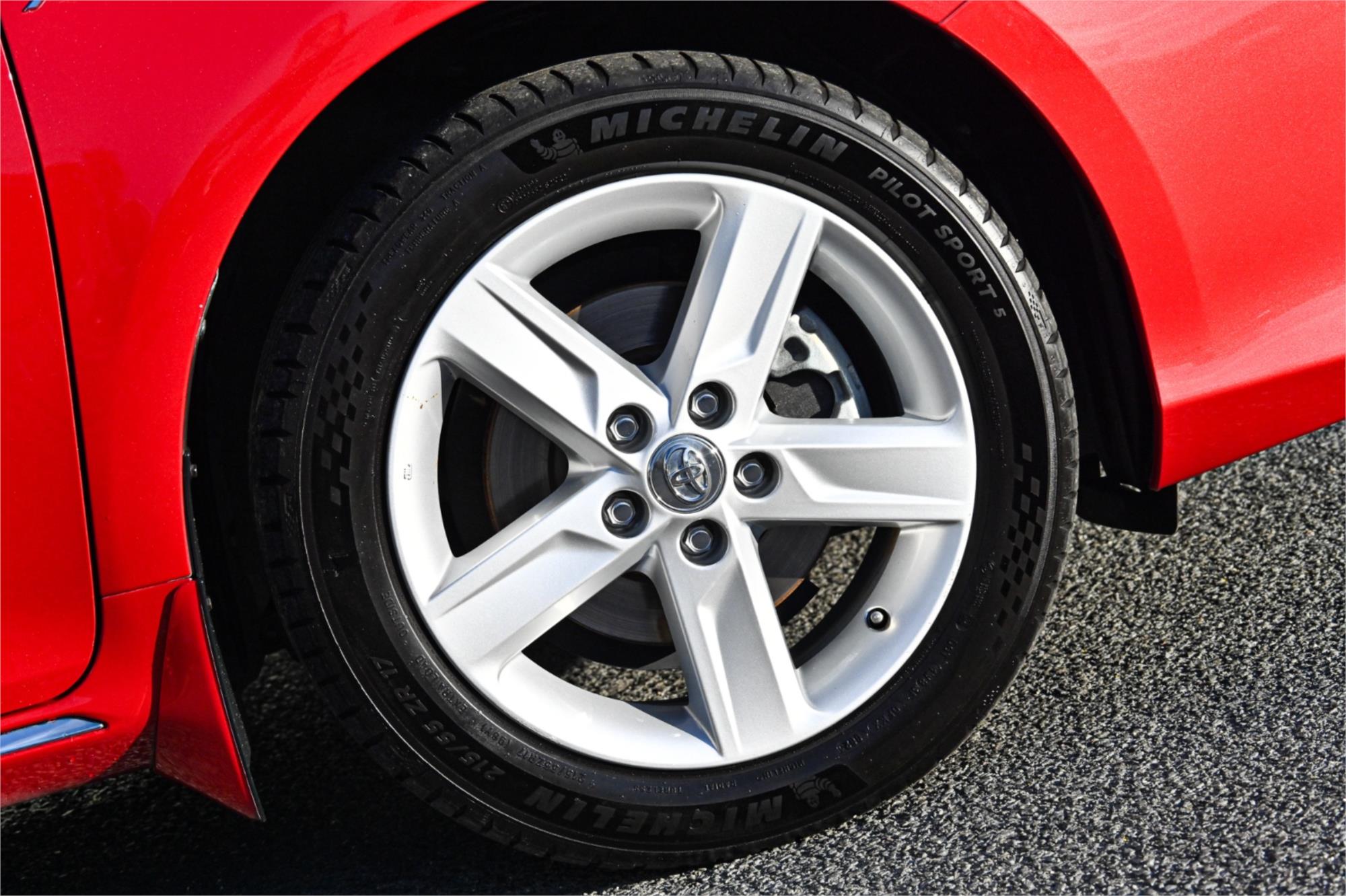 2012 TOYOTA AURION GSV50R TOURING SE 6 SP AUTOMATIC 4D SEDAN