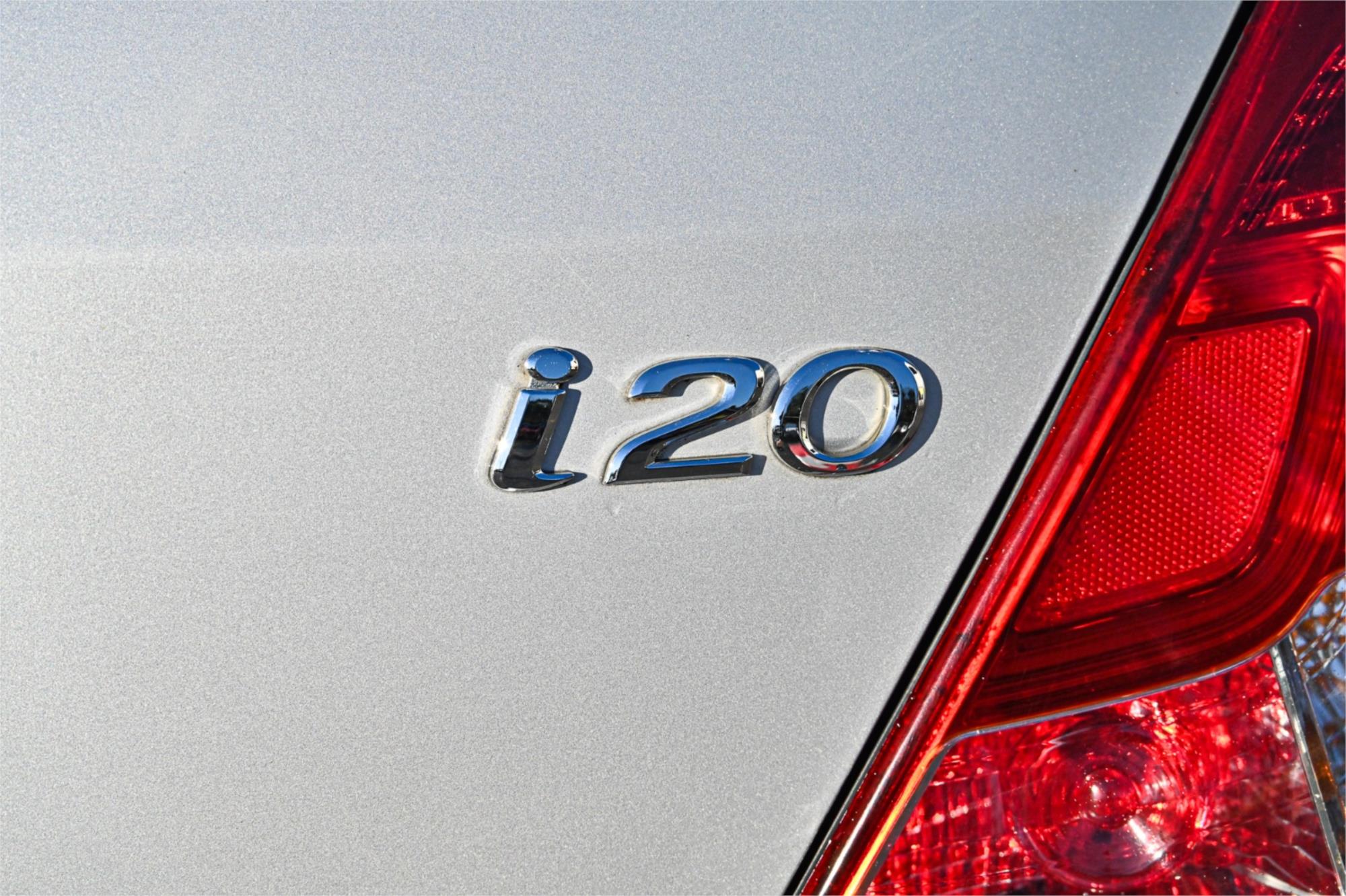 2013 HYUNDAI i20 PB MY12.5 ACTIVE 4 SP AUTOMATIC 3D HATCHBACK