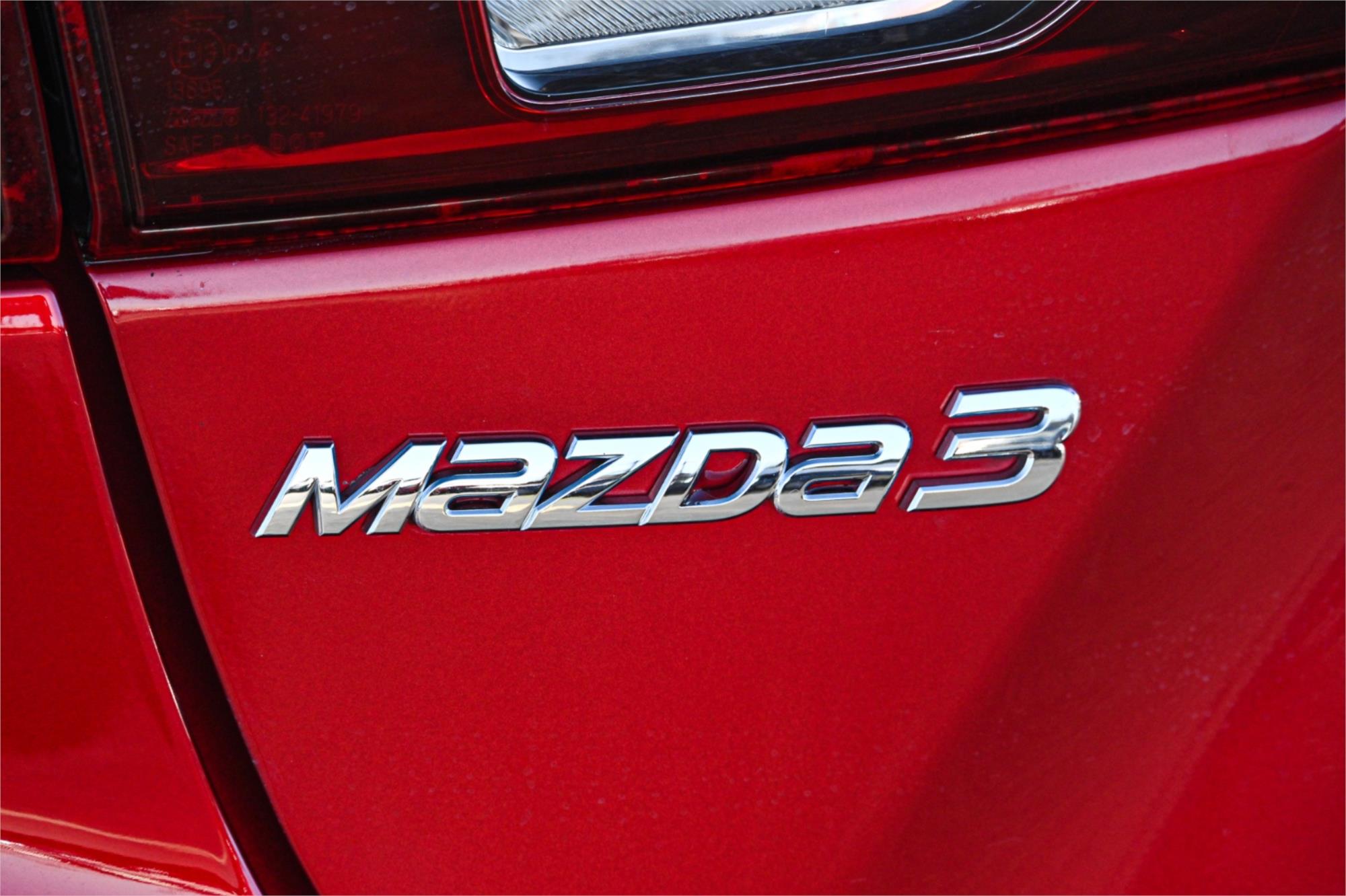 2015 MAZDA MAZDA3 BM MY15 TOURING 6 SP AUTOMATIC 4D SEDAN